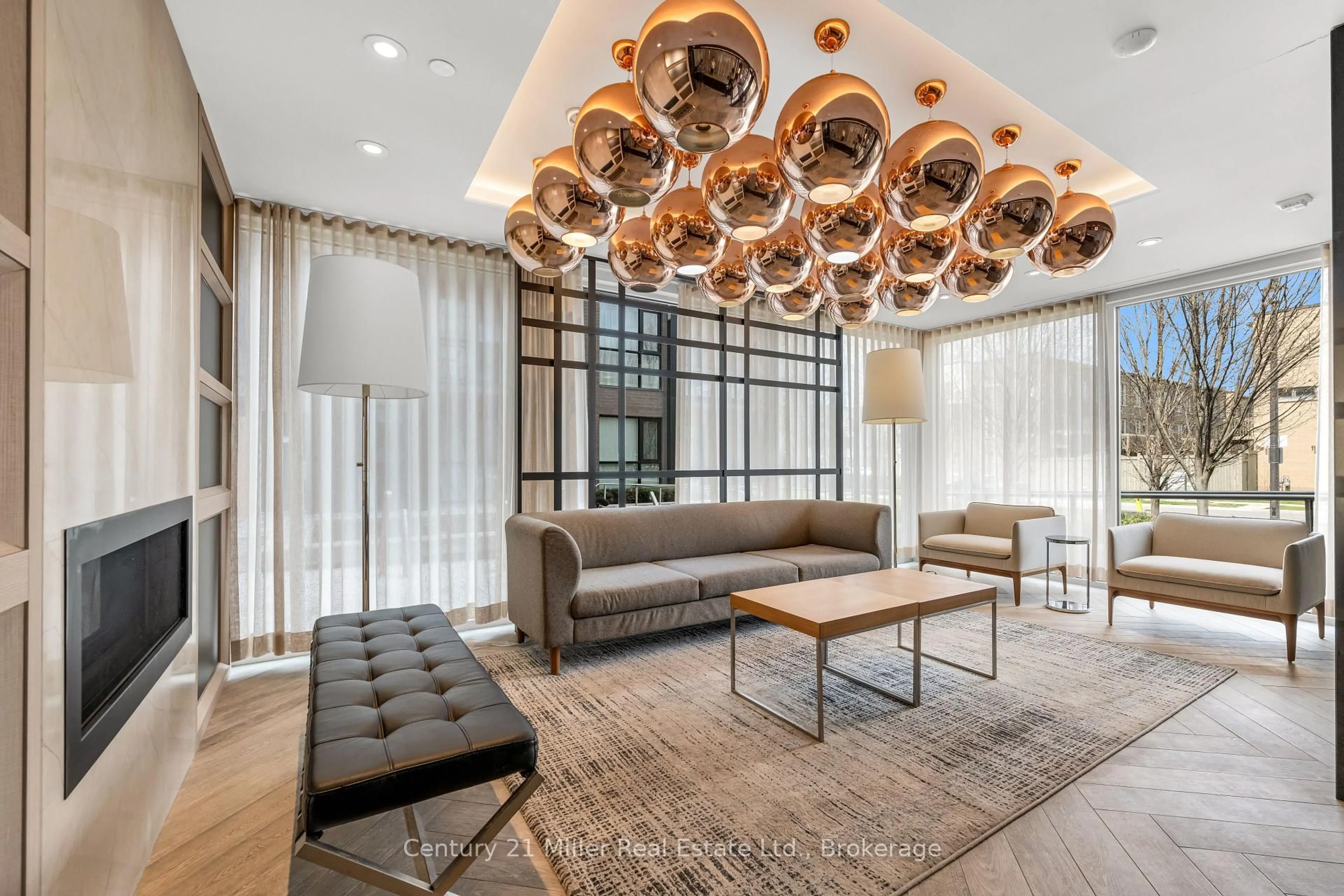 Unknown for 150 Sabina Dr #301, Oakville Ontario L6H 0W3