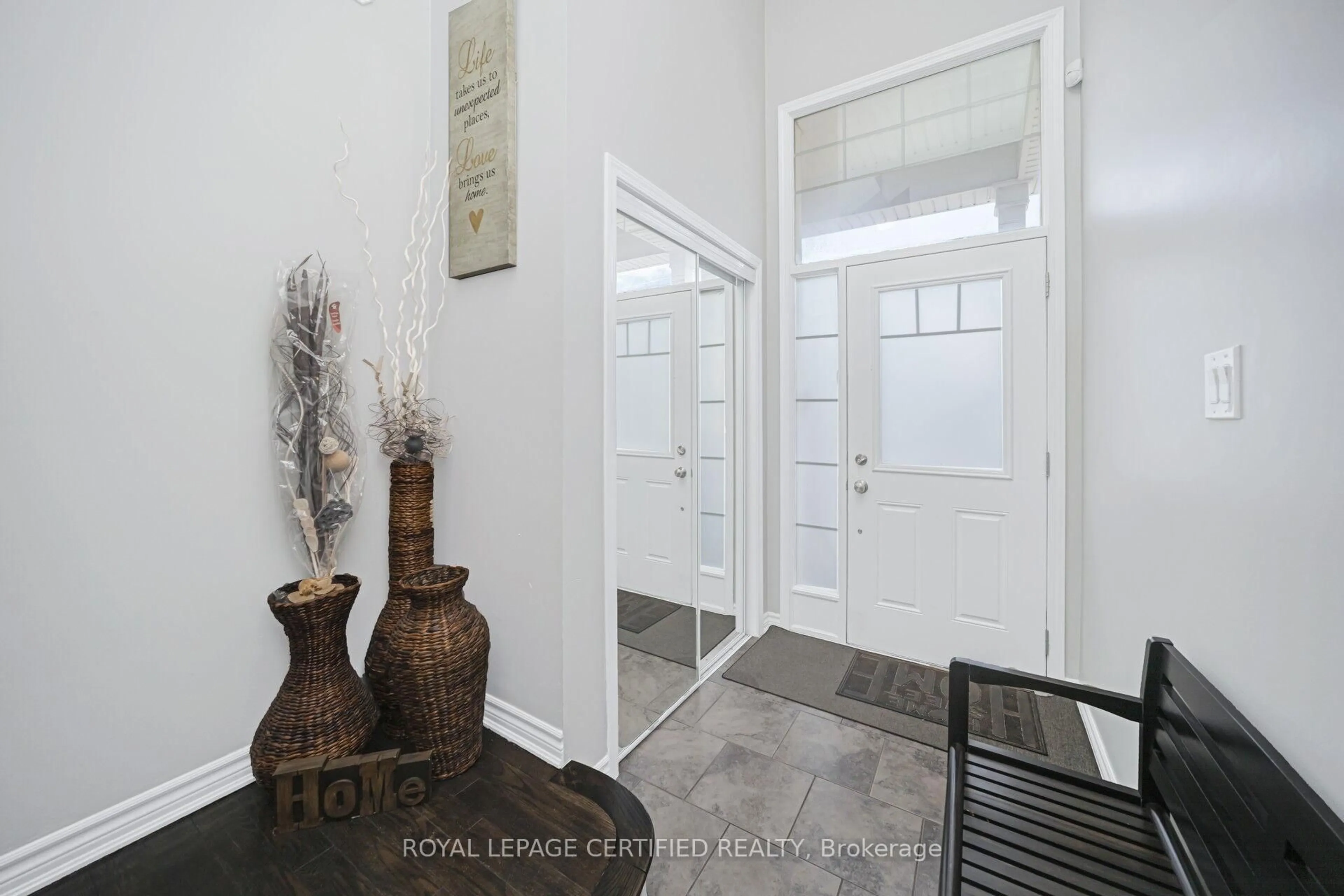 Indoor entryway for 110 Bannister Cres, Brampton Ontario L7A 0G2