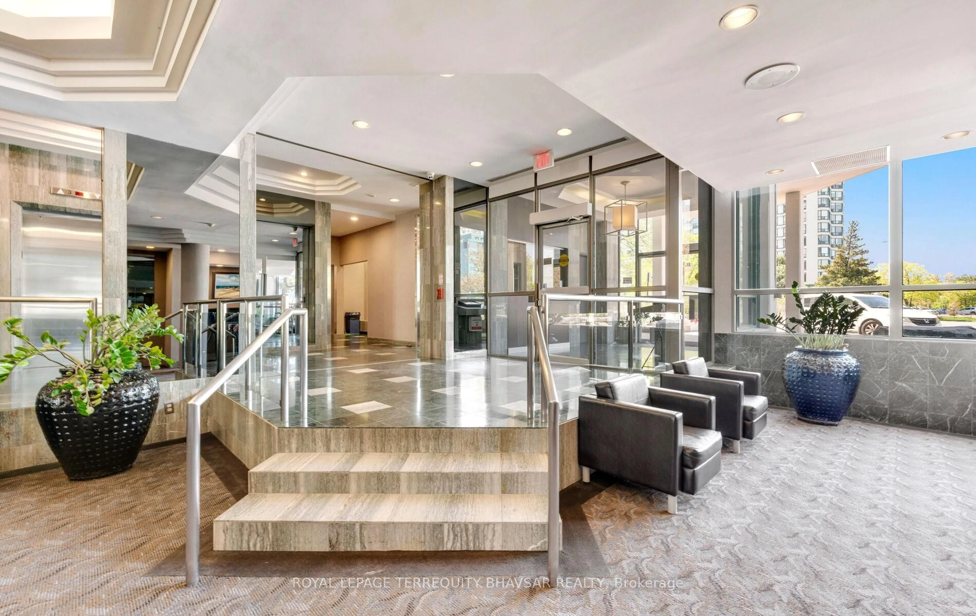 Lobby for 4450 Tucana Crt #1008, Mississauga Ontario L5R 3R4