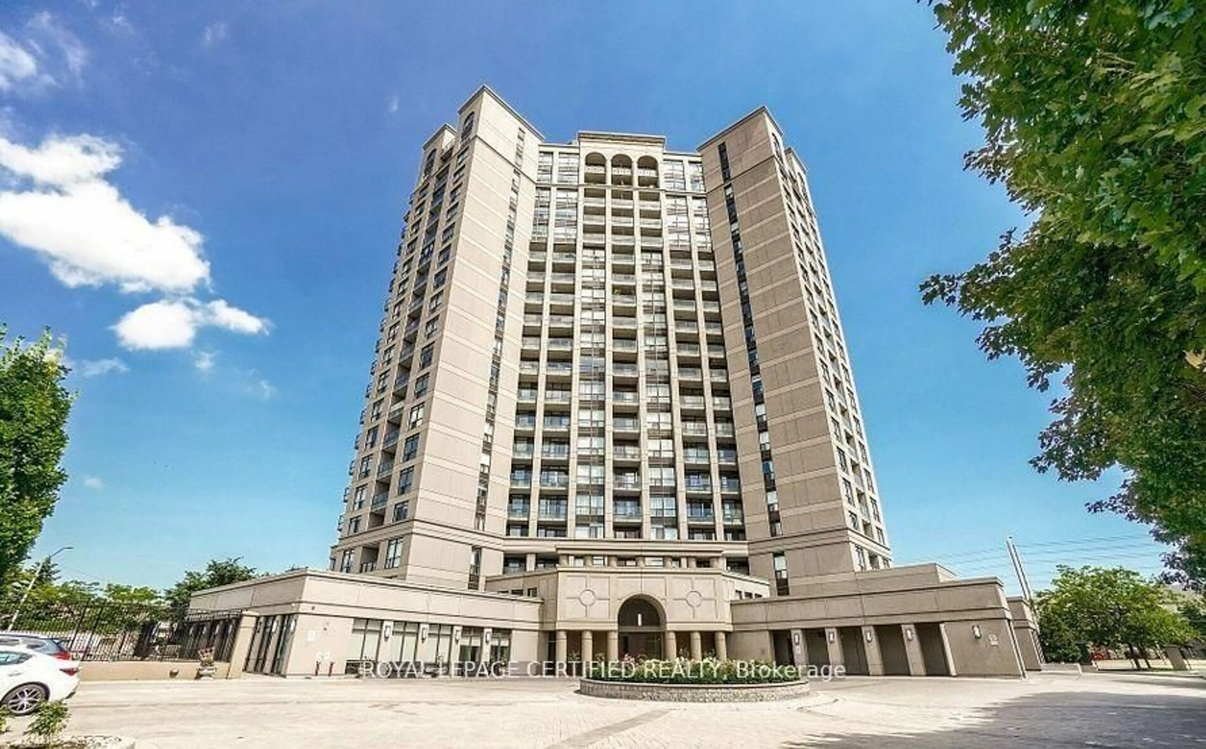 Indoor foyer for 220 Forum Dr #1506, Mississauga Ontario L4Z 4K1