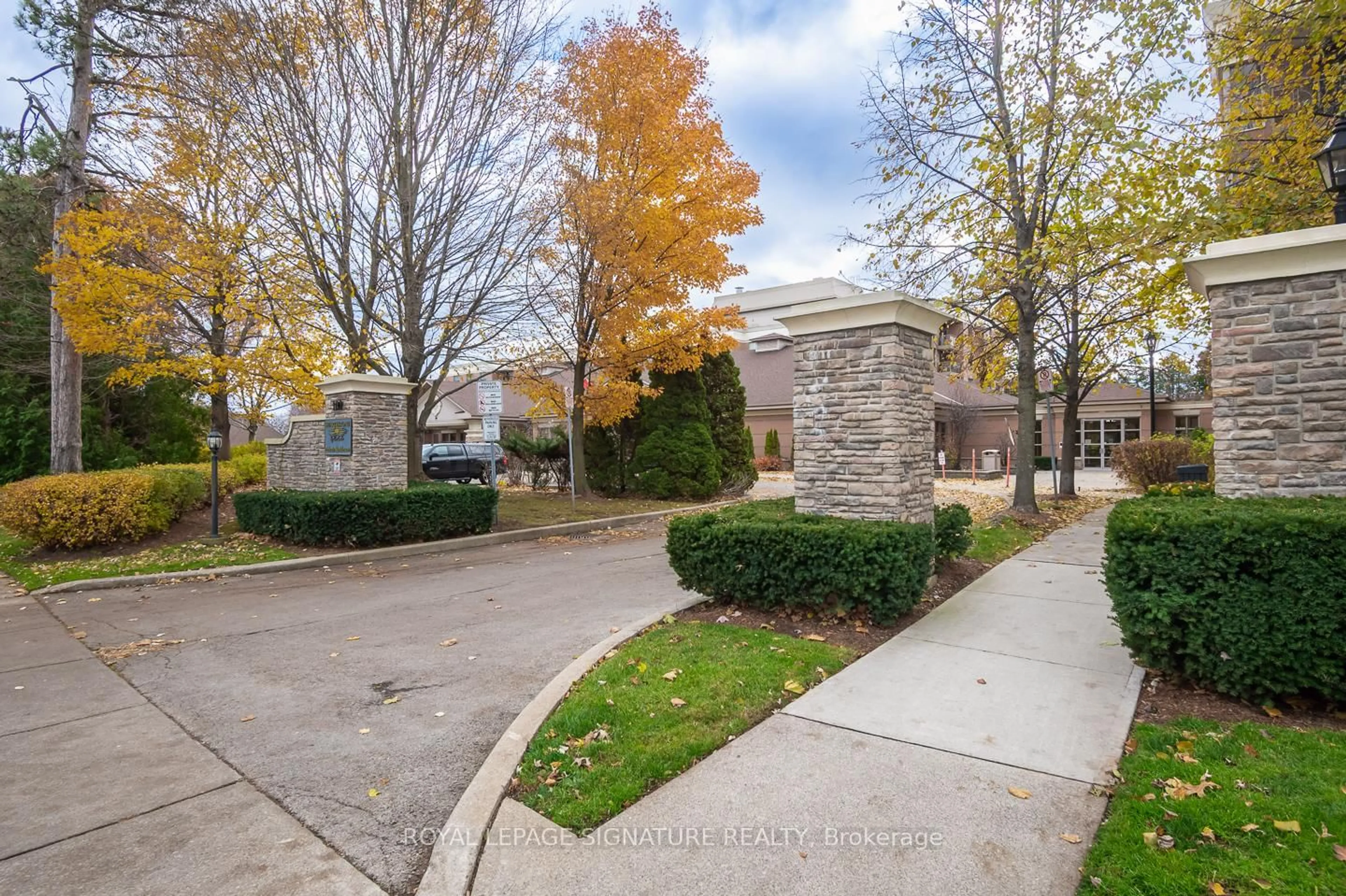 Unknown for 100 Burloak Dr #2112, Burlington Ontario L7L 6P6