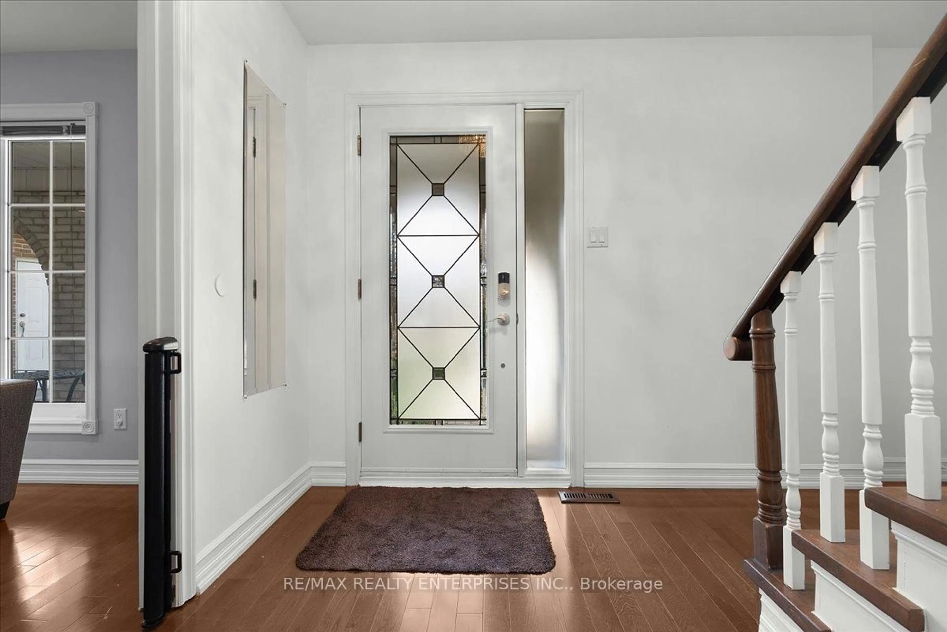 Indoor entryway for 4264 Anworld Pl, Mississauga Ontario L4W 2W2