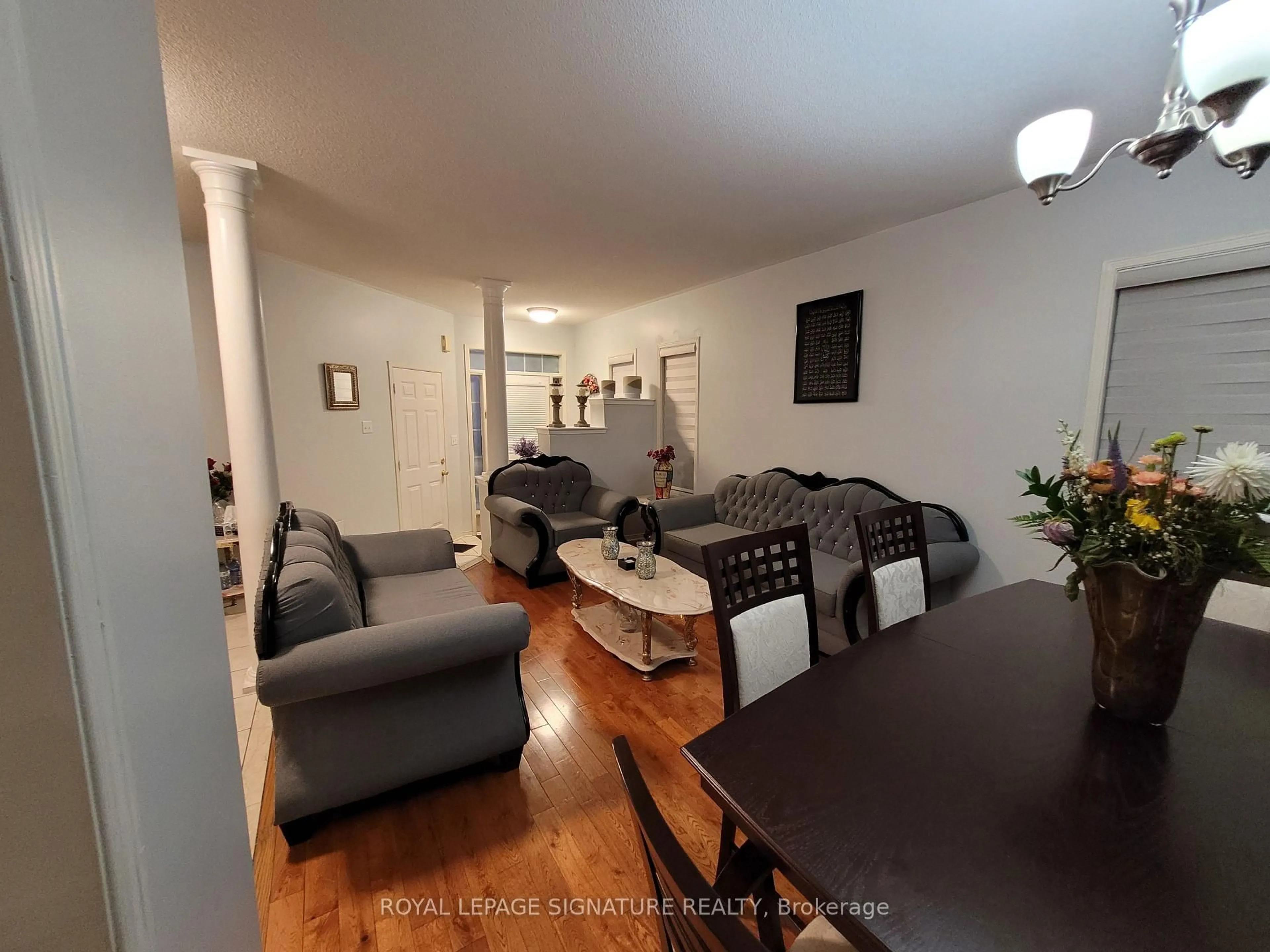 Unknown for 1082 Galesway Blvd, Mississauga Ontario L5V 2T6