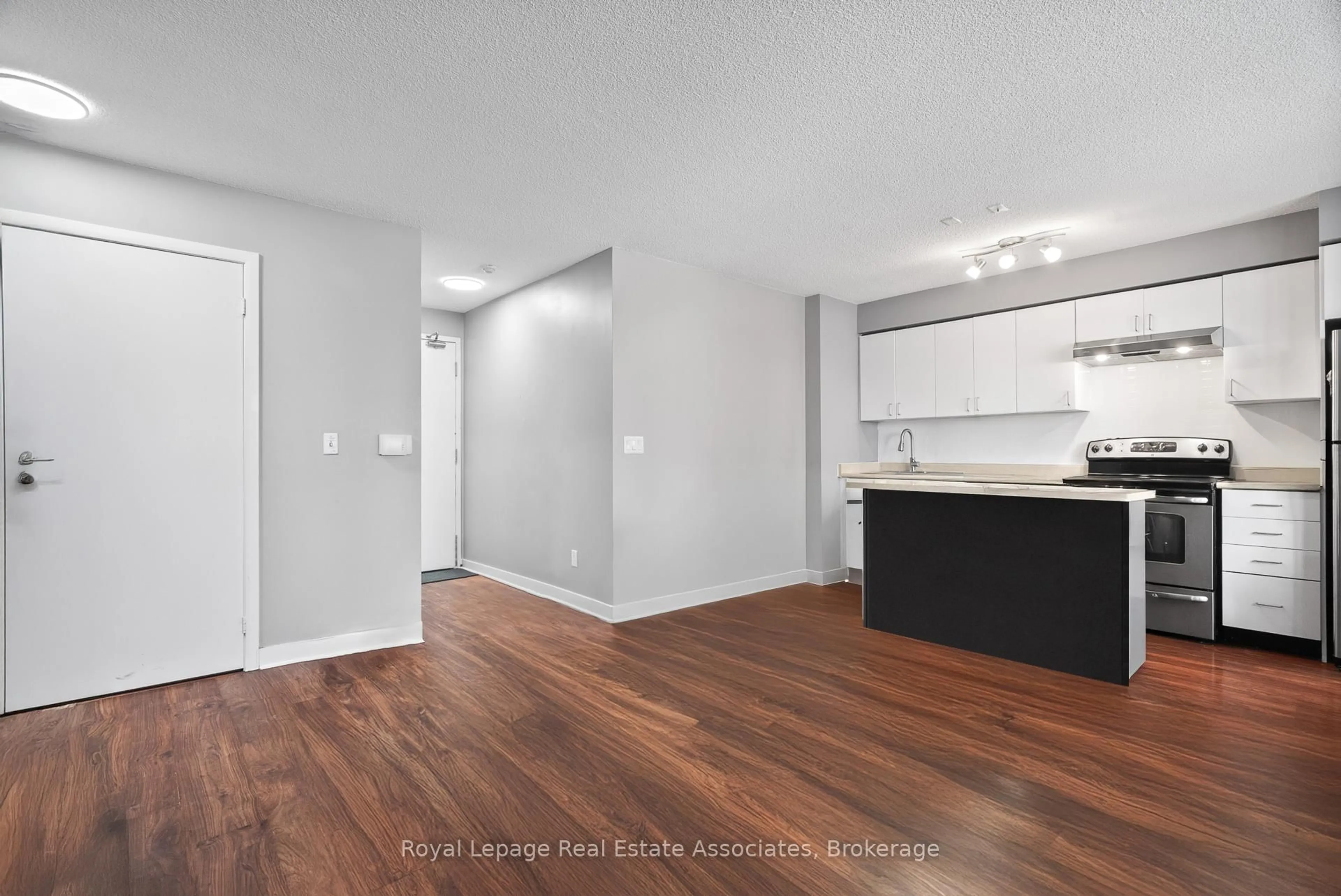 Unknown for 155 Legion Rd #1601, Toronto Ontario M8Y 0A7