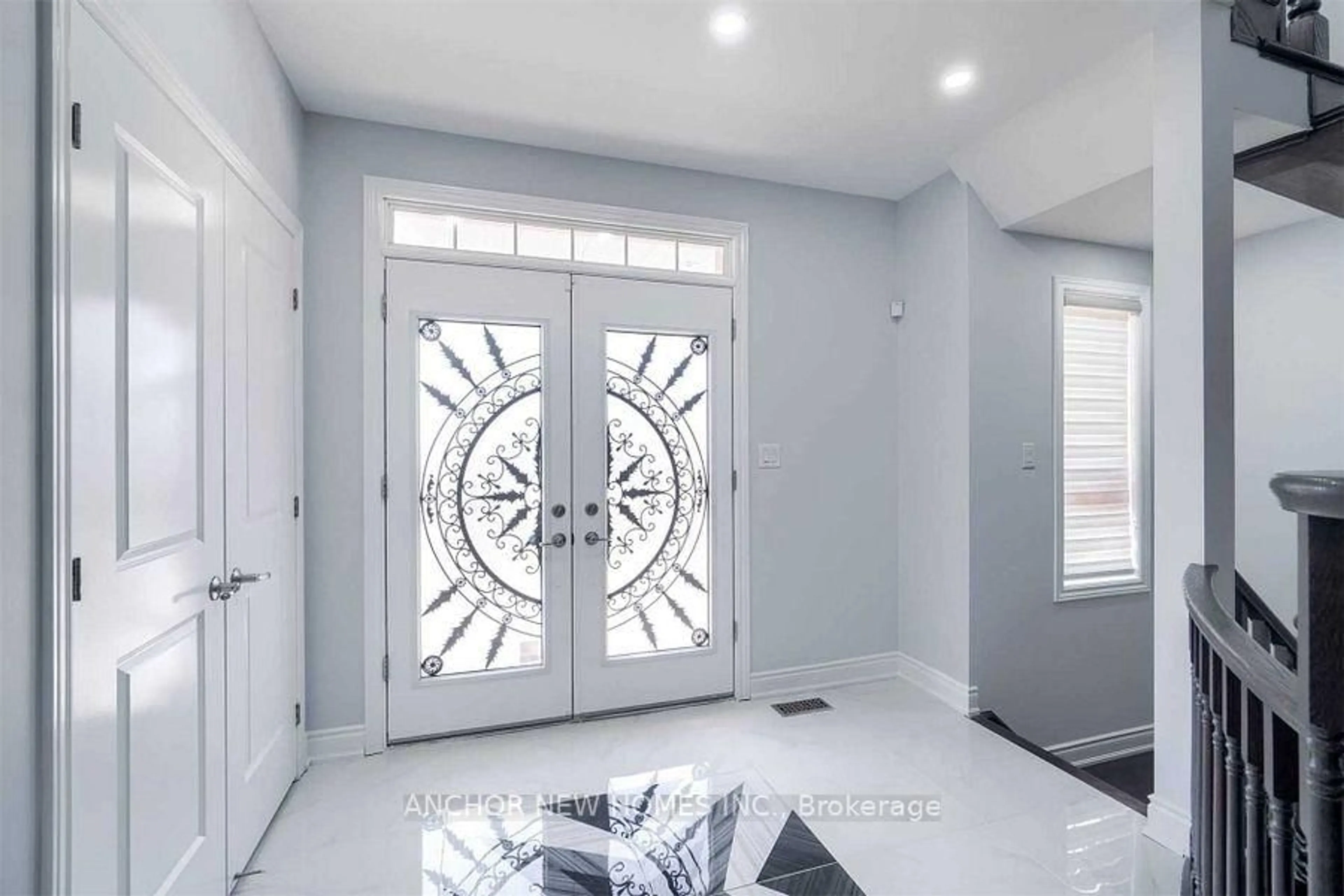 Indoor entryway for 48 Yarmouth St, Brampton Ontario L7A 4X4