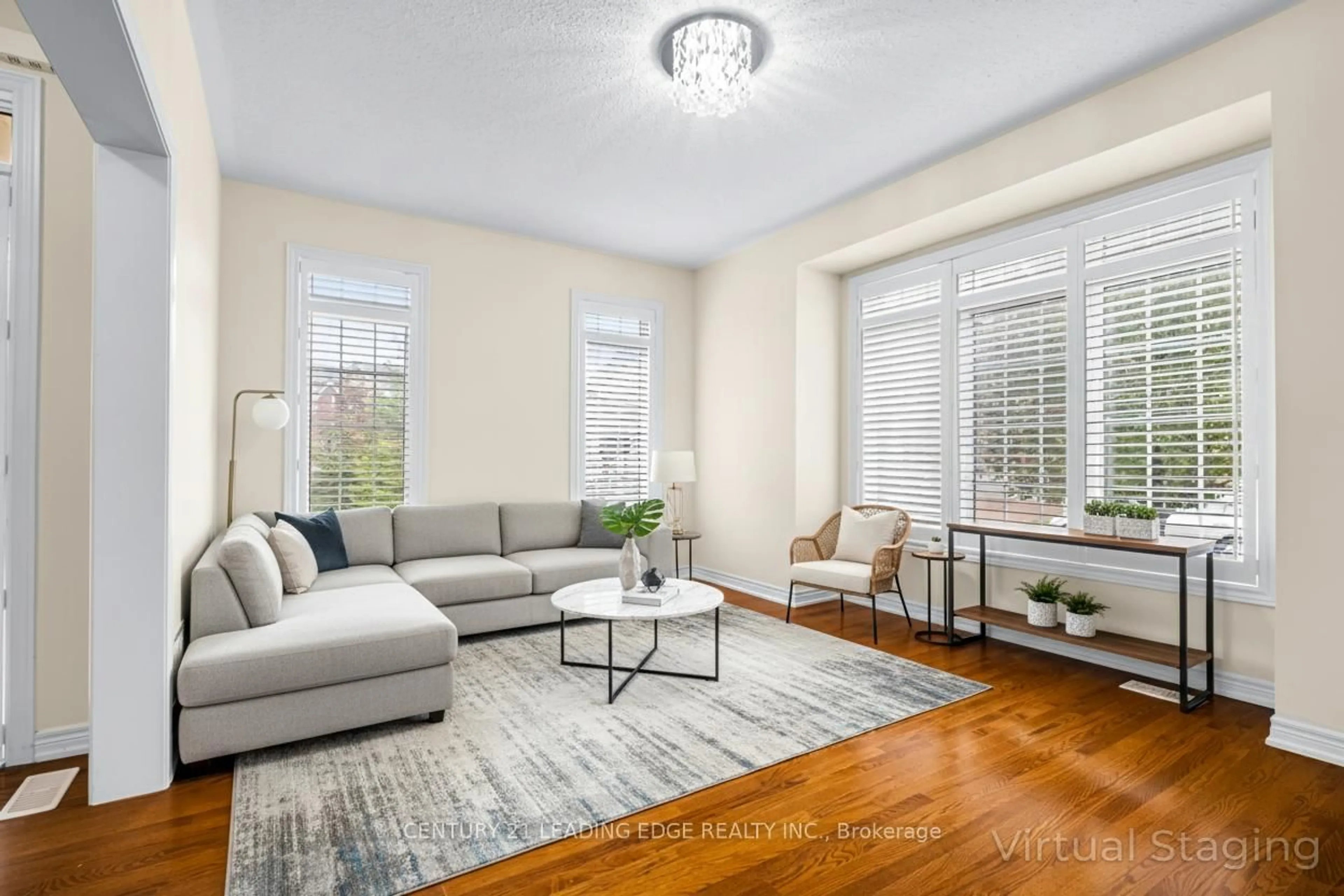 Living room with furniture, unknown for 35 Lobelia St, Brampton Ontario L6R 3Z6