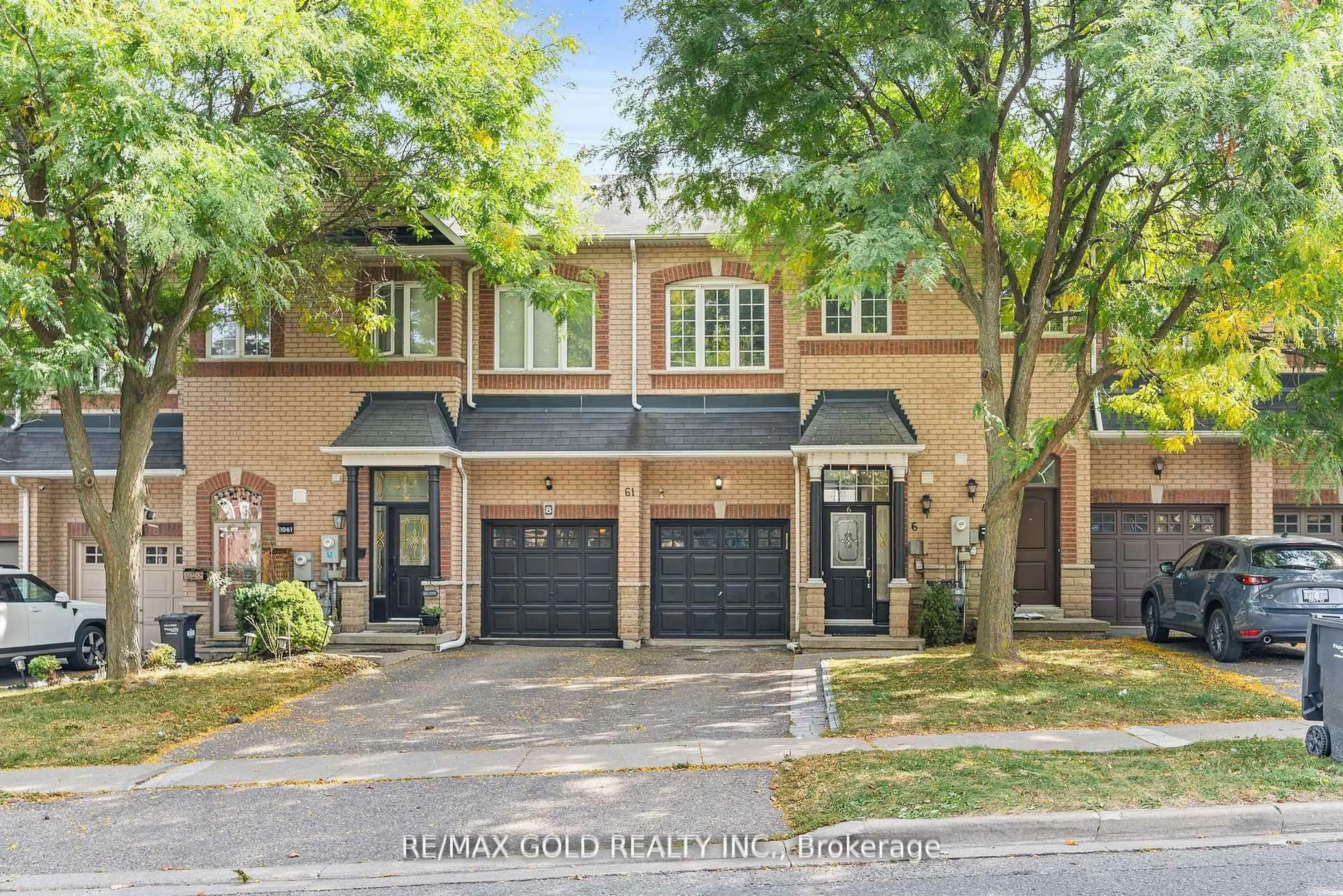 Home with brick exterior material, street for 61 Nelson St #6, Brampton Ontario L6X 1C4