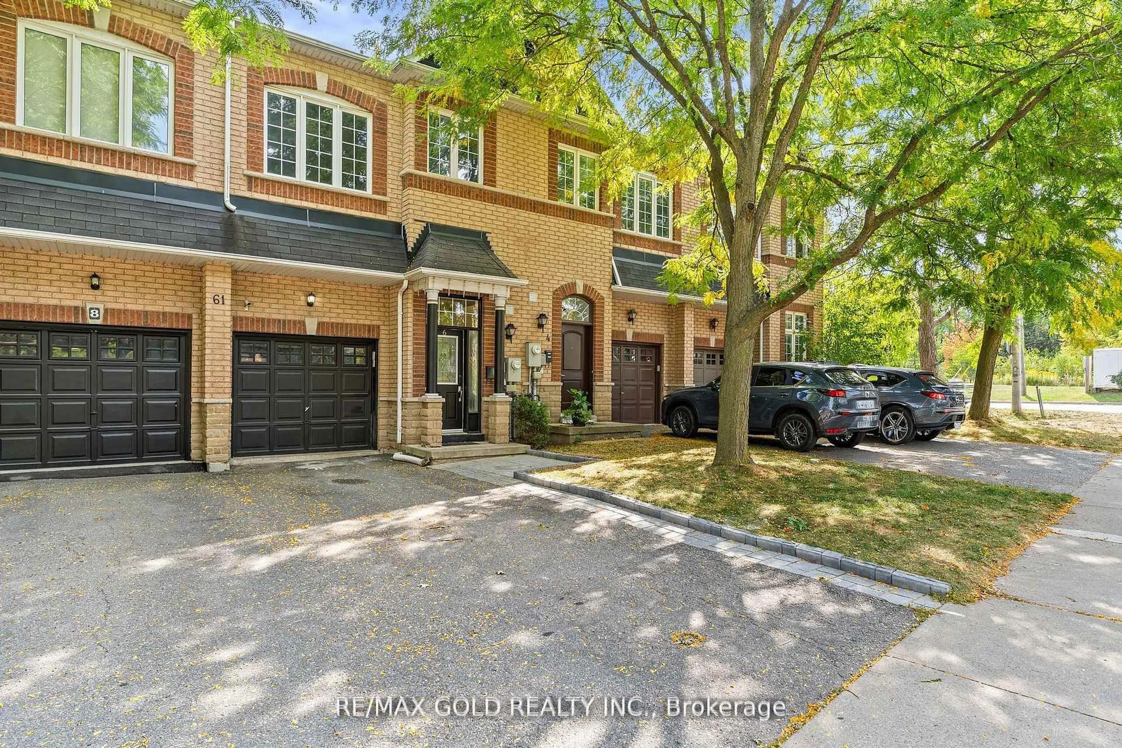 Home with brick exterior material, street for 61 Nelson St #6, Brampton Ontario L6X 1C4