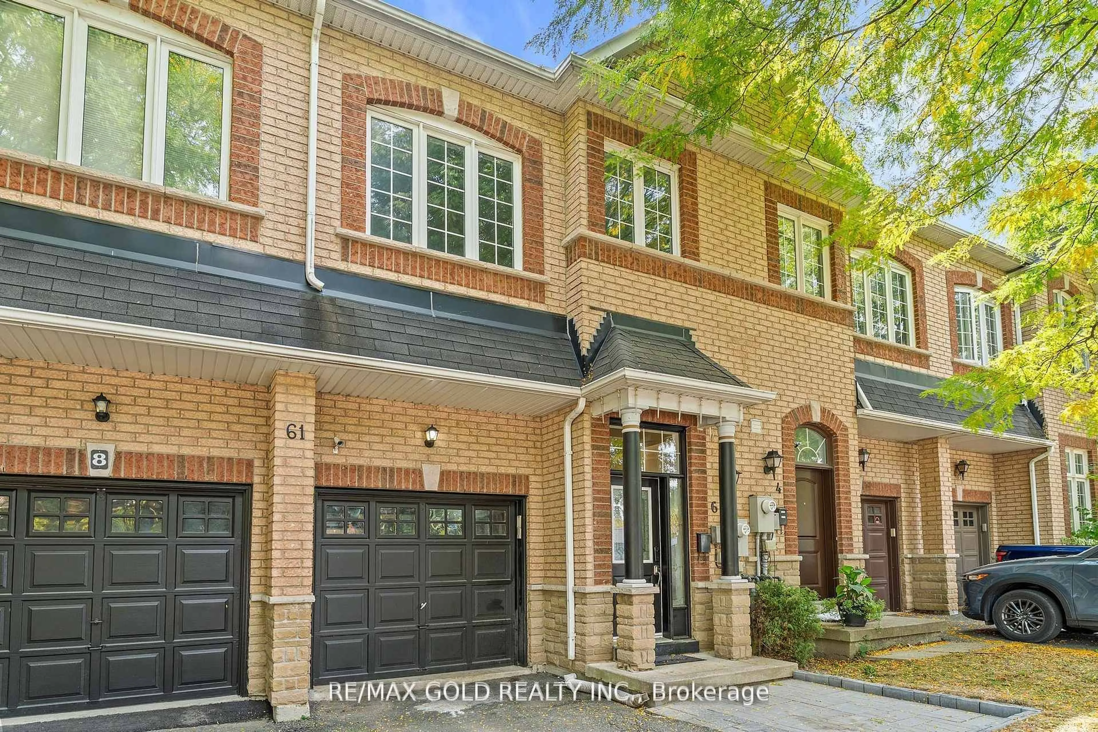 Home with brick exterior material, street for 61 Nelson St #6, Brampton Ontario L6X 1C4