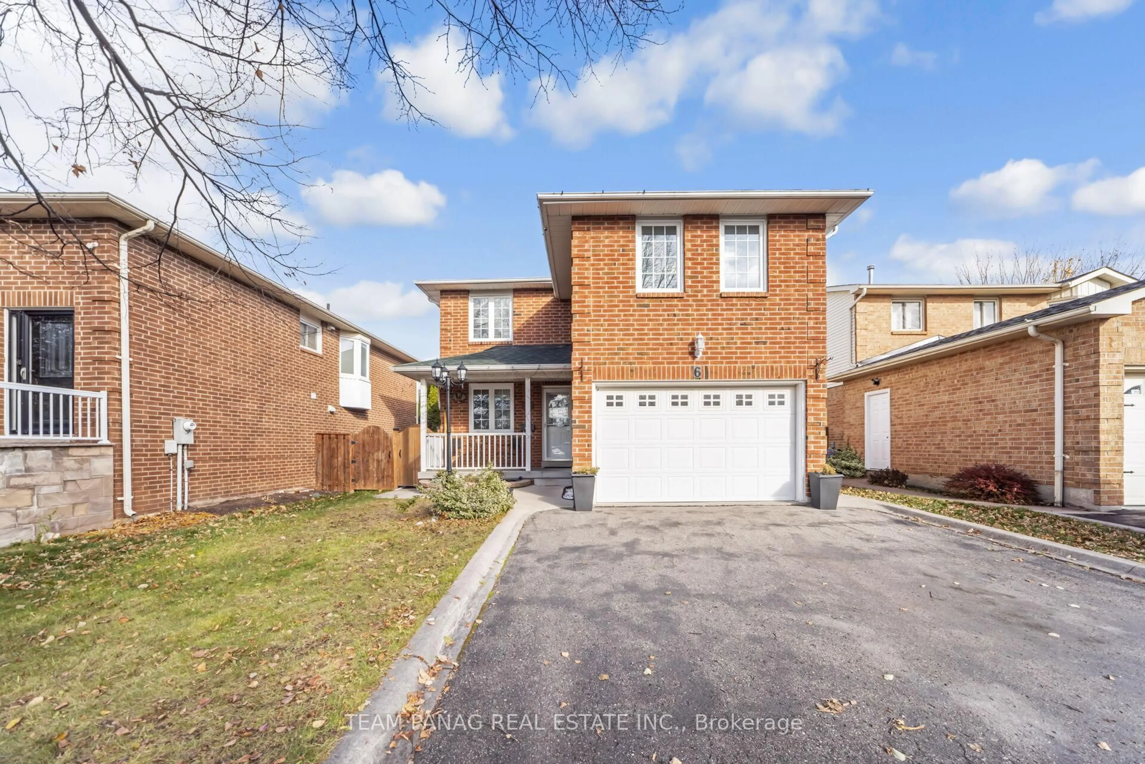 Home with brick exterior material, street for 6 Howard Crt, Brampton Ontario L6Z 3B4