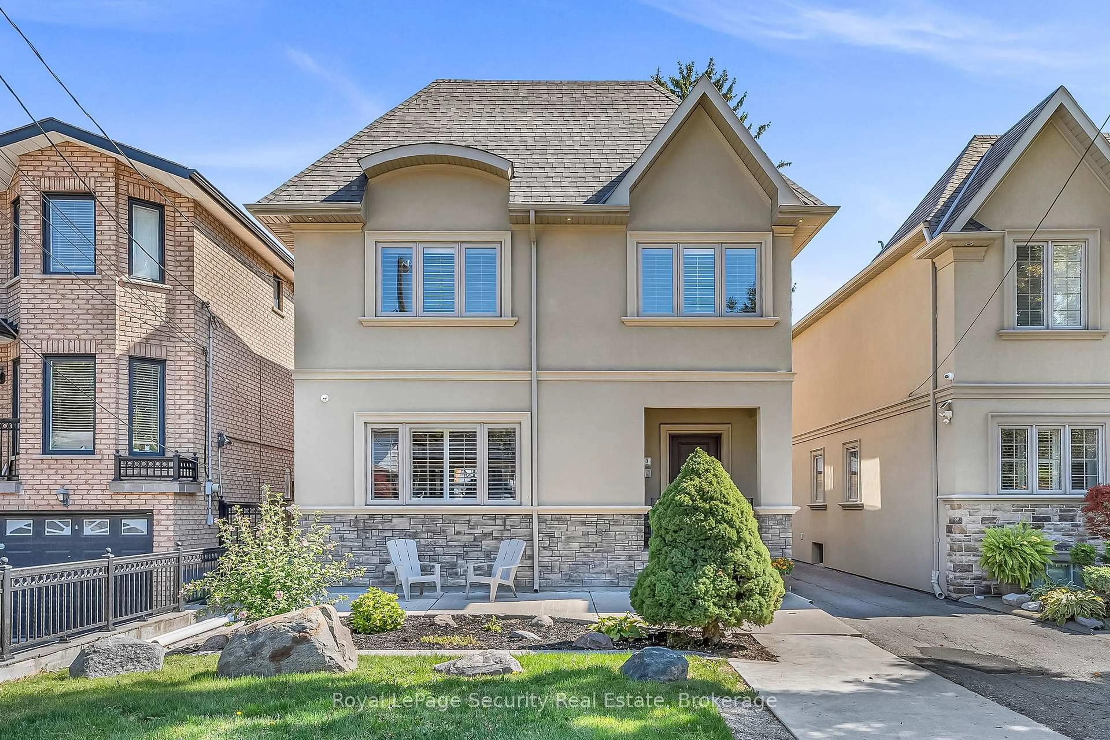 Home with vinyl exterior material, street for 7 Avalon Ave, Toronto Ontario M6N 4V4