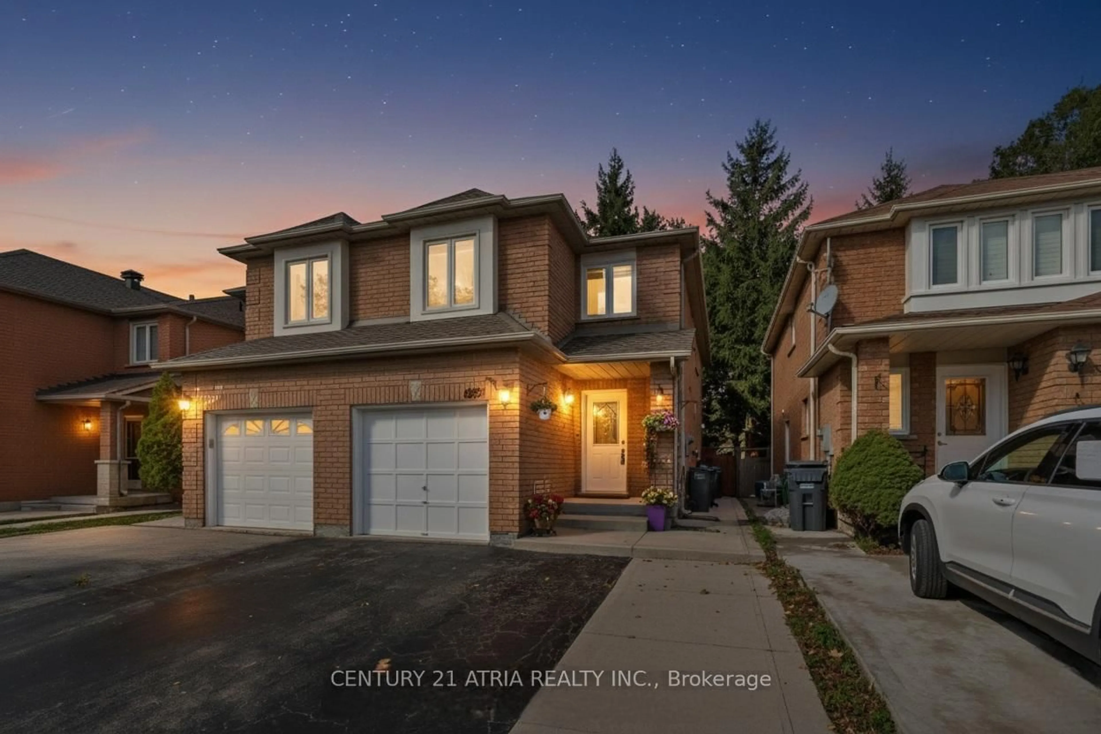 Home with brick exterior material, street for 3837 Densbury Dr, Mississauga Ontario L5N 6Z3