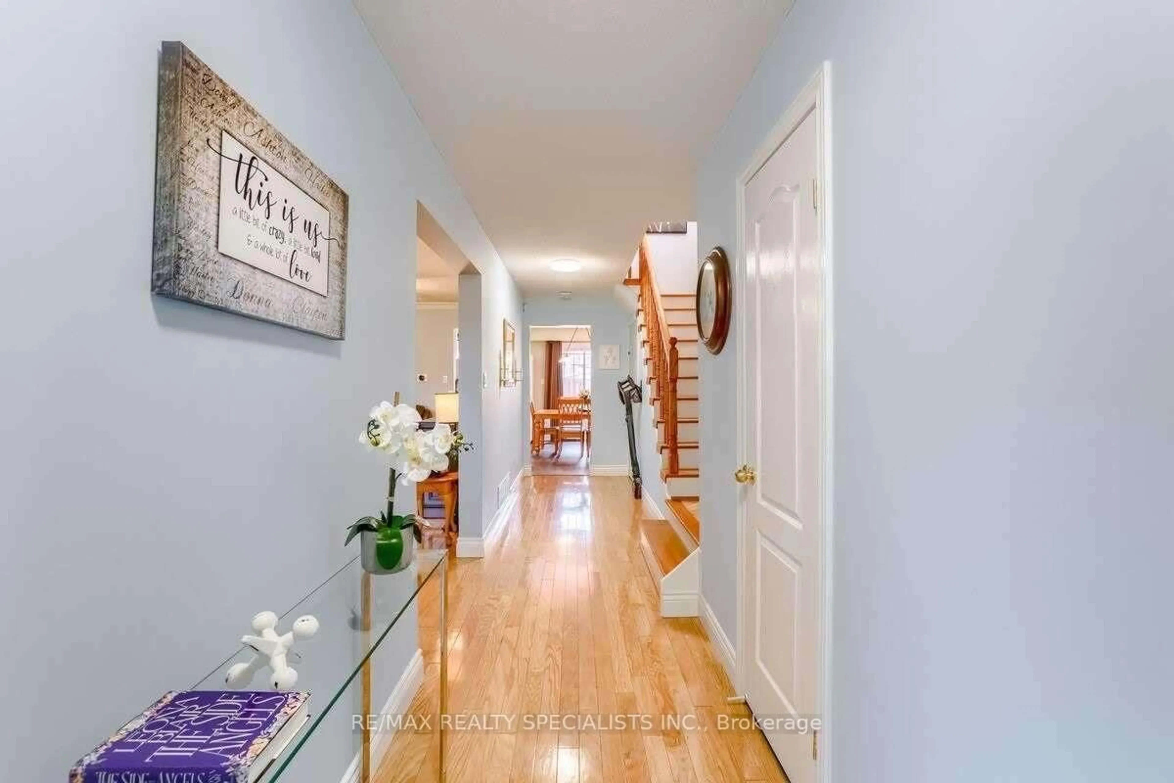 Indoor entryway for 41 Jay St, Brampton Ontario L6Z 3V6