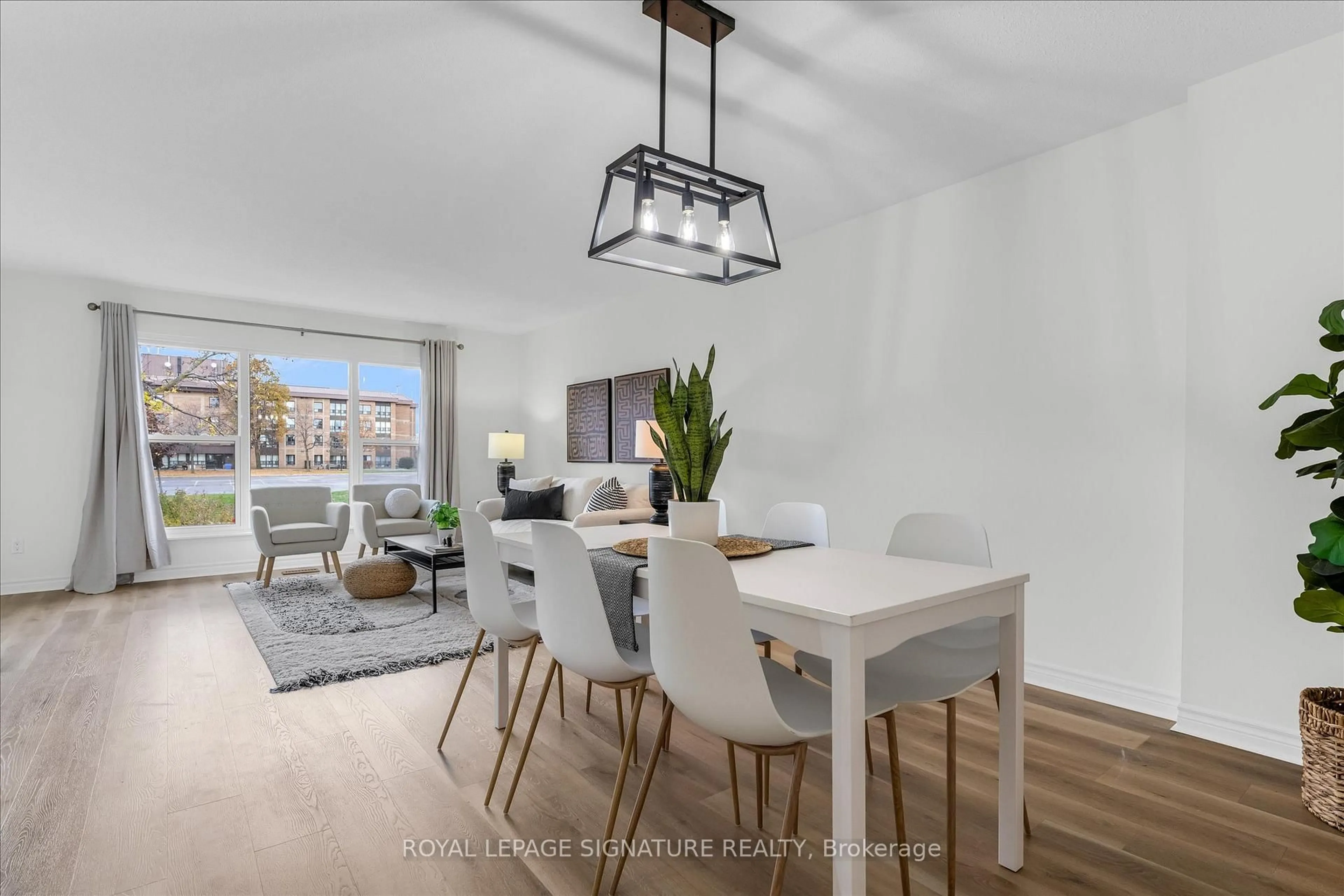 Dining room, wood/laminate floor for 3096 Palmer Dr, Burlington Ontario L7M 1S9