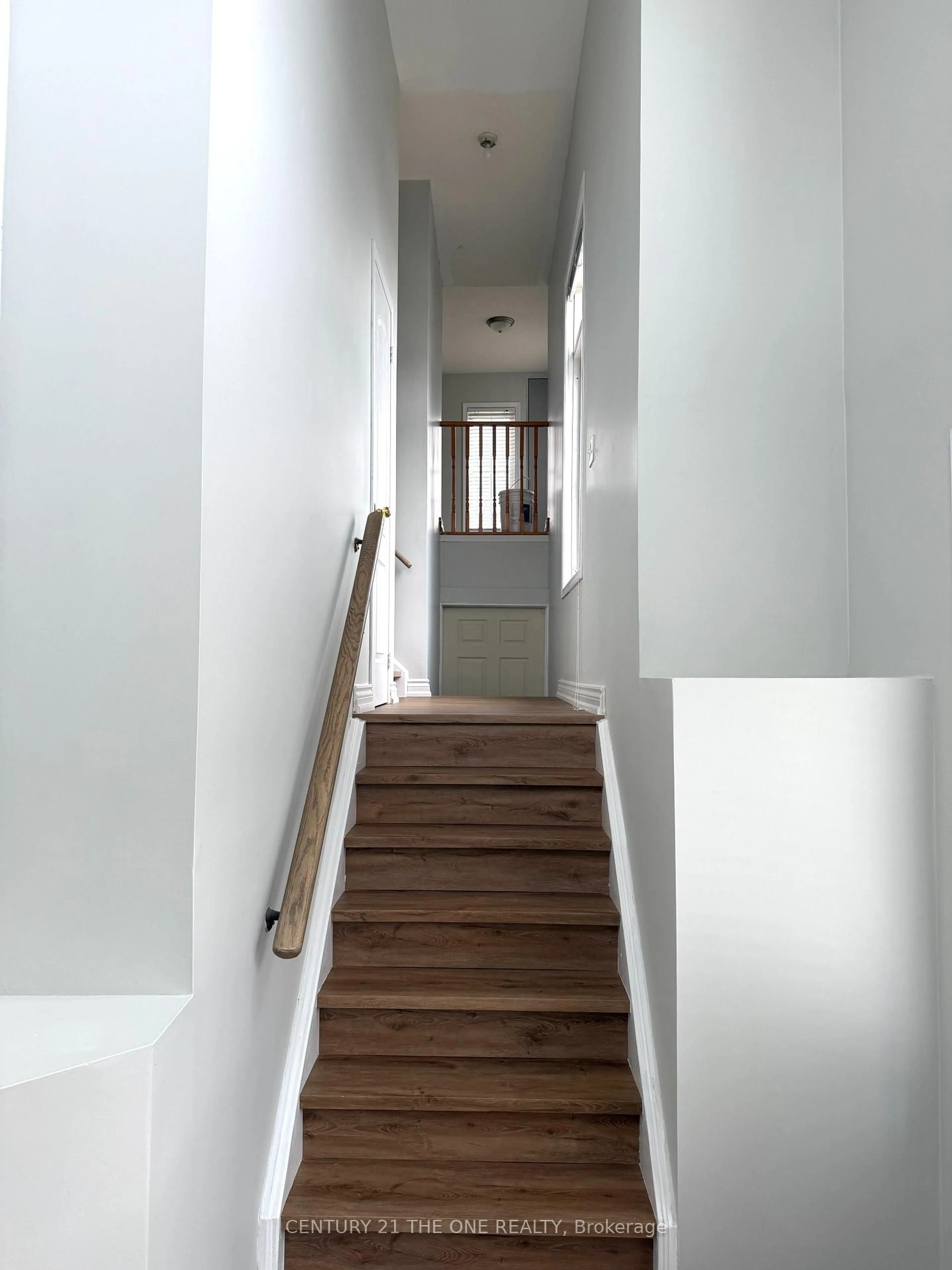 Stairs for 3030 Breakwater Crt #56, Mississauga Ontario L5B 4N8