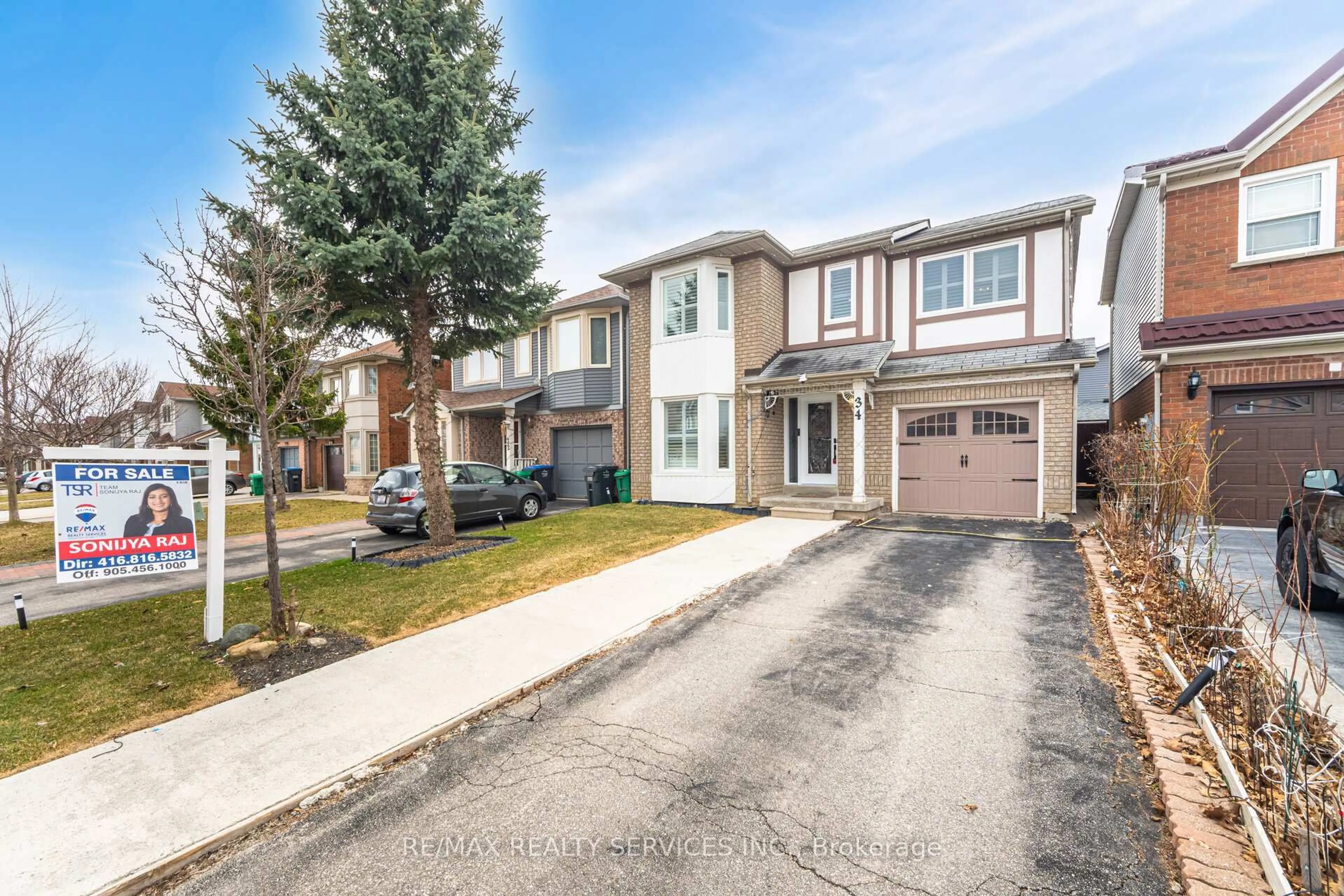 Home with brick exterior material, street for 34 Chipmunk Cres, Brampton Ontario L6R 1B3