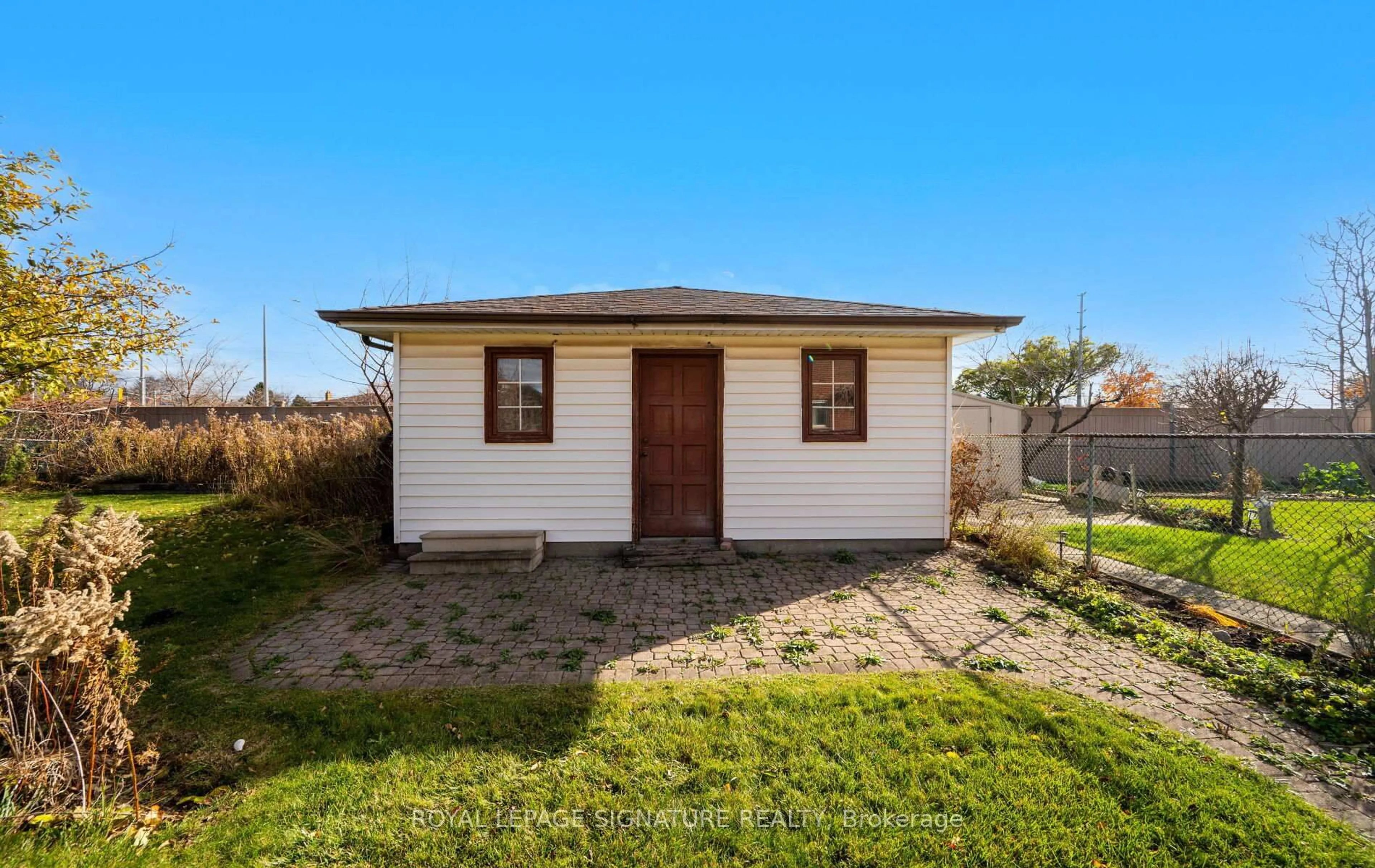 Shed for 3912 Midhurst Lane, Mississauga Ontario L4Z 1C7