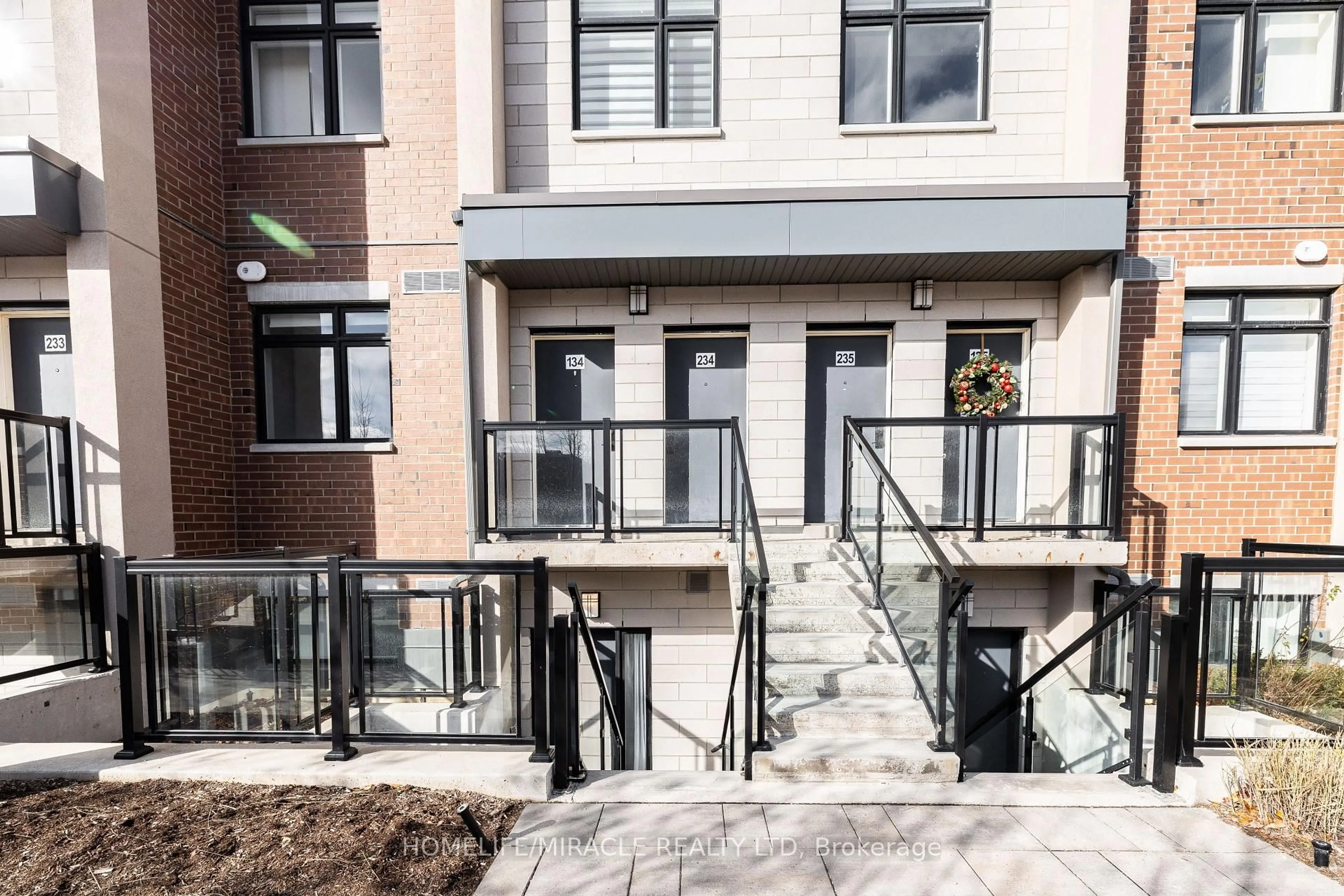 Unknown for 1060 Douglas Mccurdy Comm Rd #134, Mississauga Ontario L5G 0C6