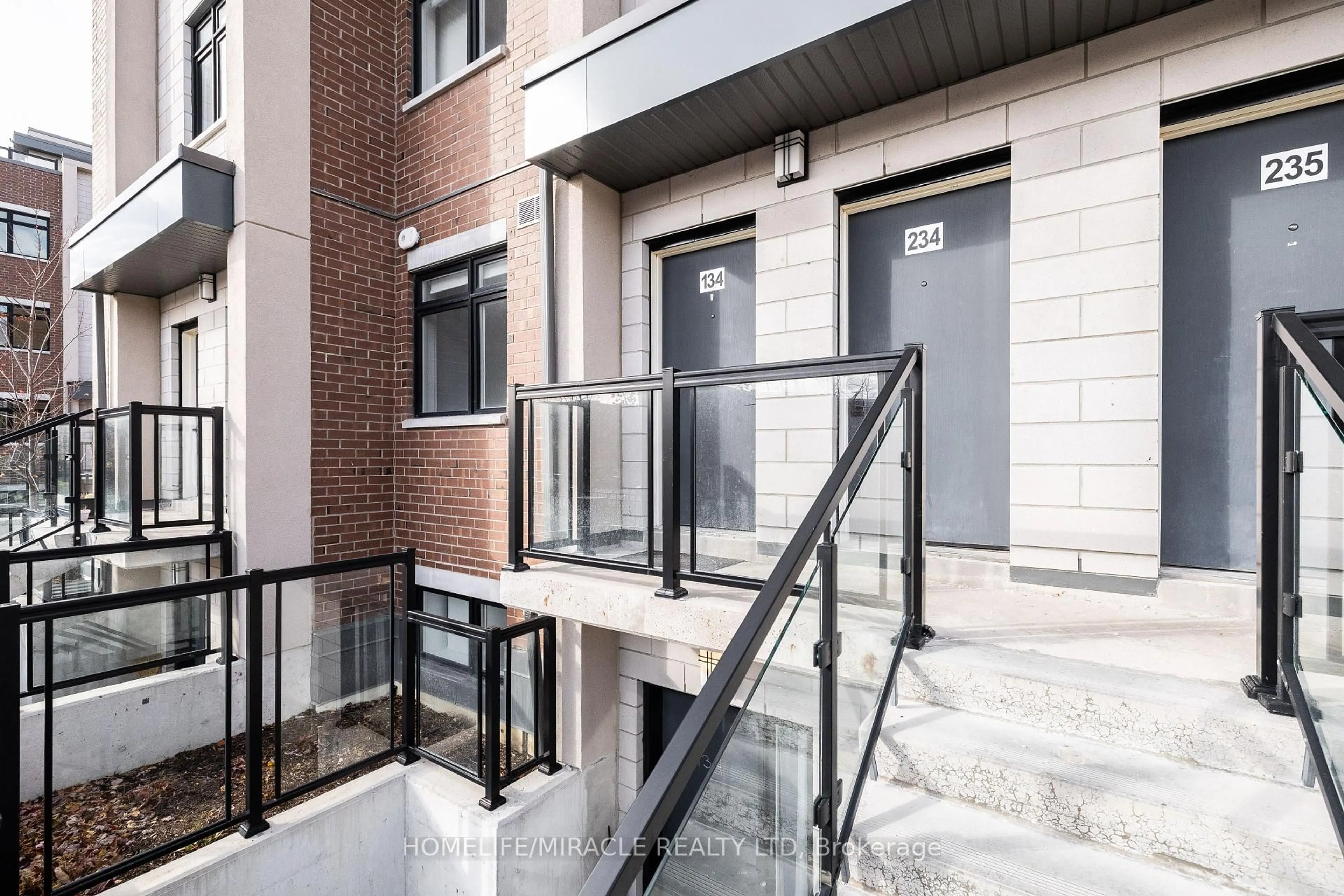 Unknown for 1060 Douglas Mccurdy Comm Rd #134, Mississauga Ontario L5G 0C6