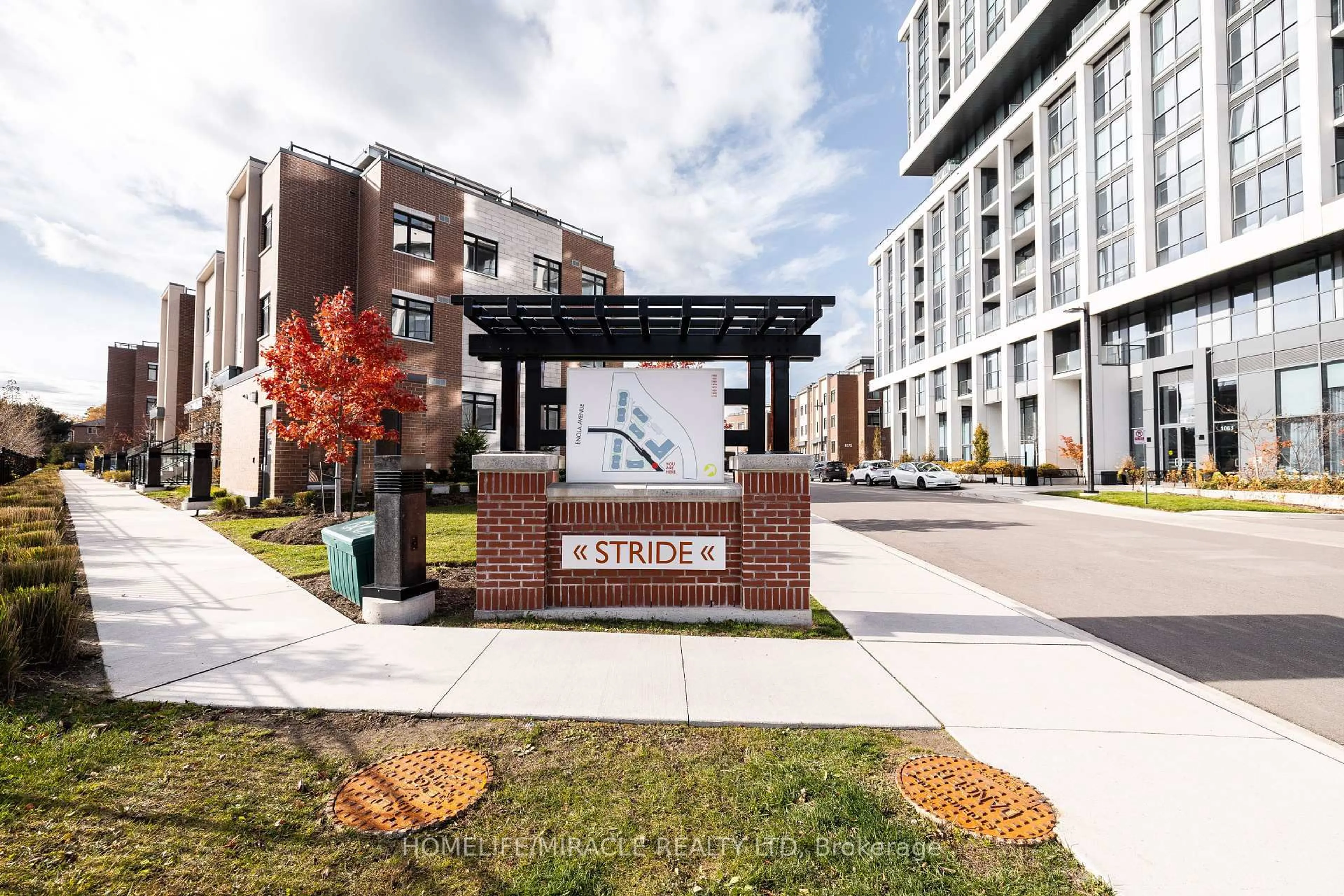 Patio, unknown for 1060 Douglas Mccurdy Comm Rd #134, Mississauga Ontario L5G 0C6