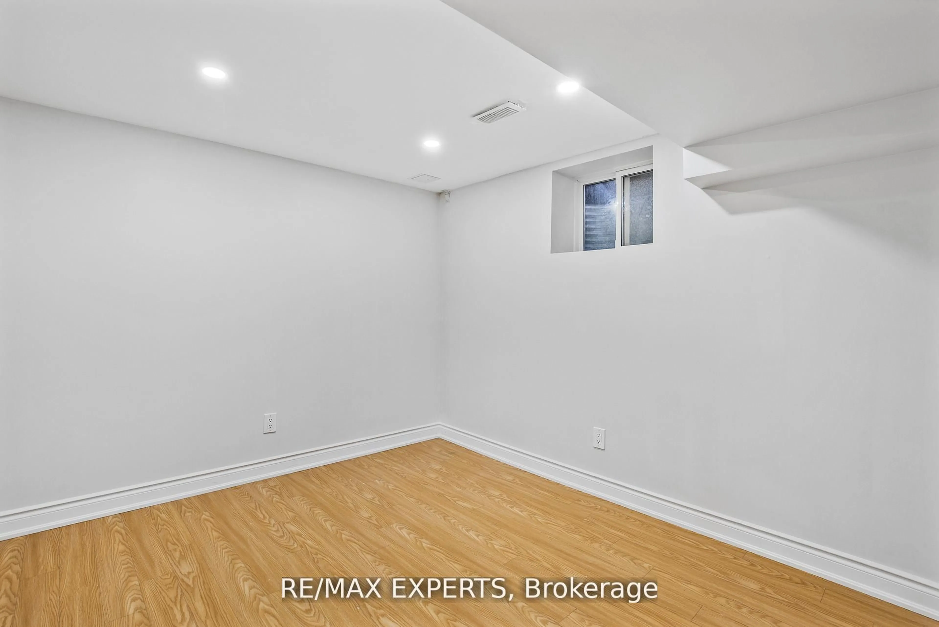 A pic of a room for 36 Elderwood Pl, Brampton Ontario L6V 3N3