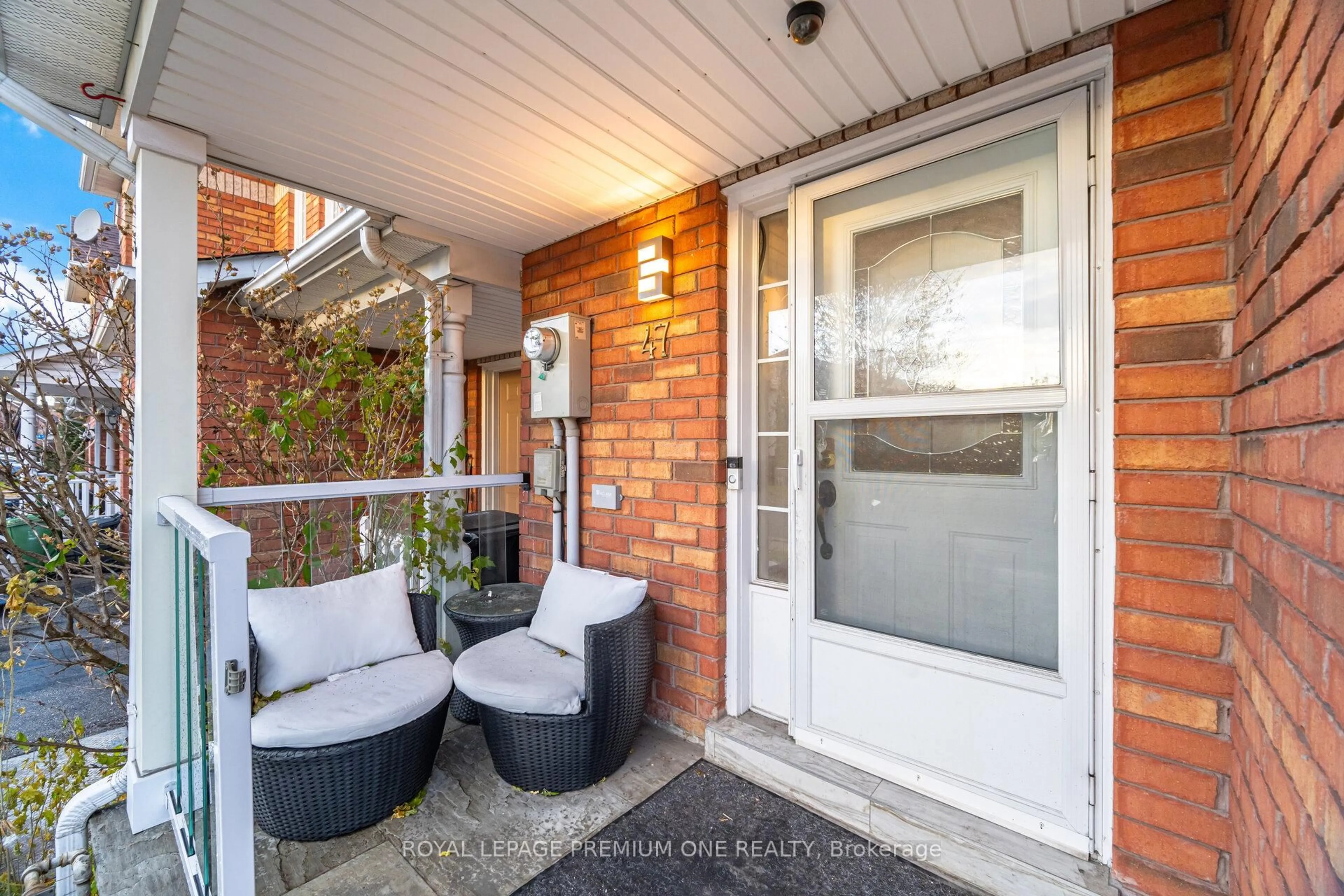 Patio, street for 47 Triple Crown Ave, Toronto Ontario M9W 7E5