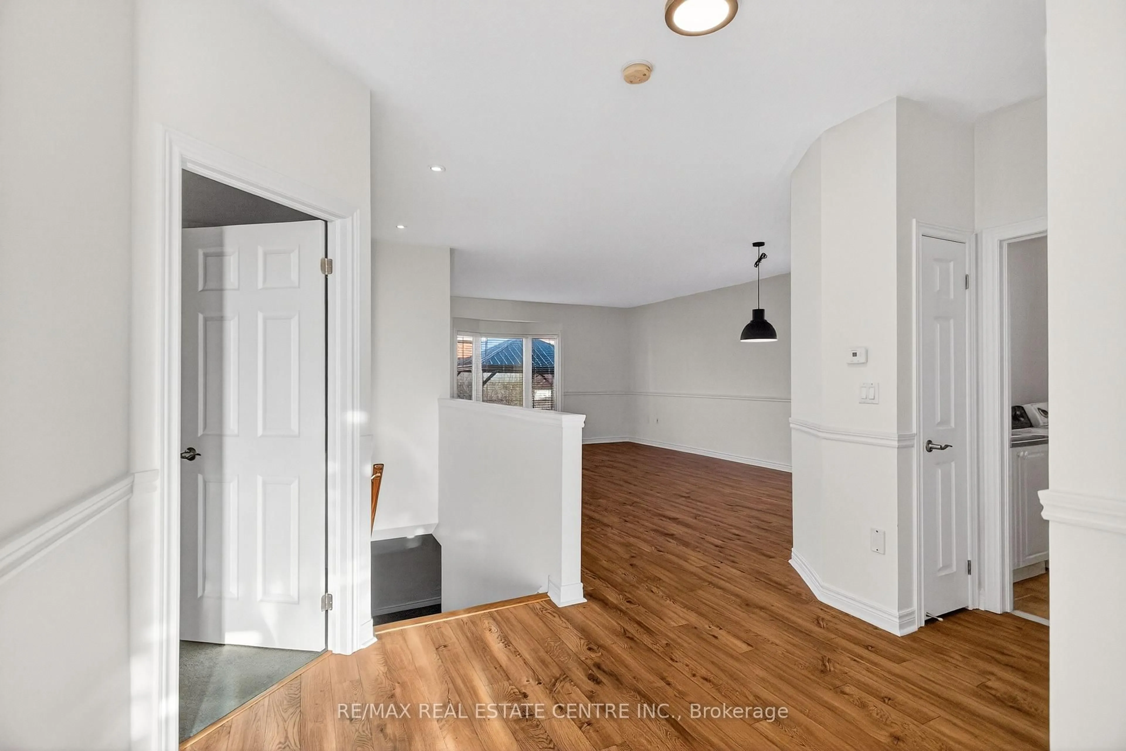 Unknown for 253 Malick St, Milton Ontario L9T 5X1