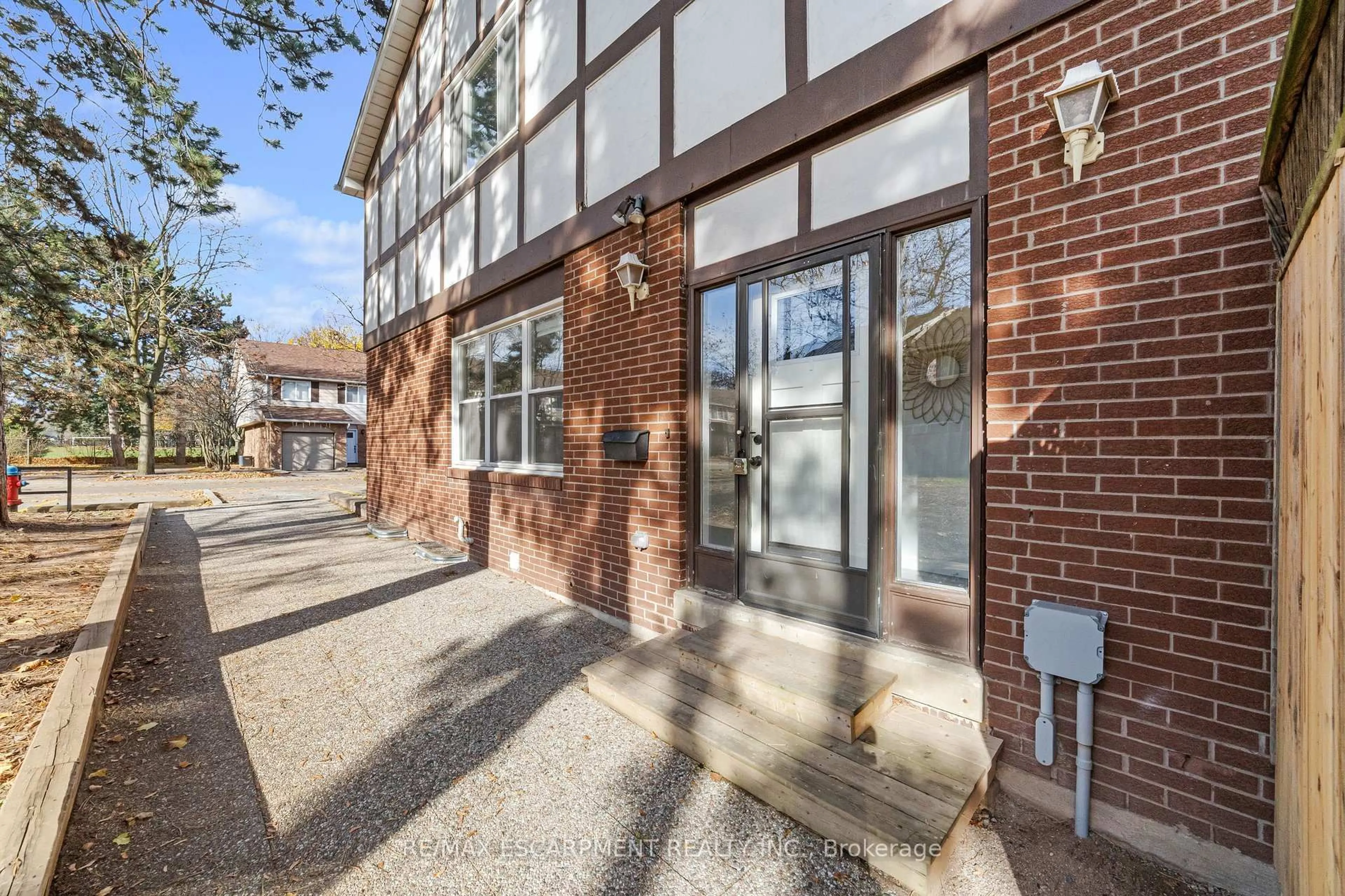 Unknown for 4199 Longmoor Dr #6, Burlington Ontario L7L 5J9