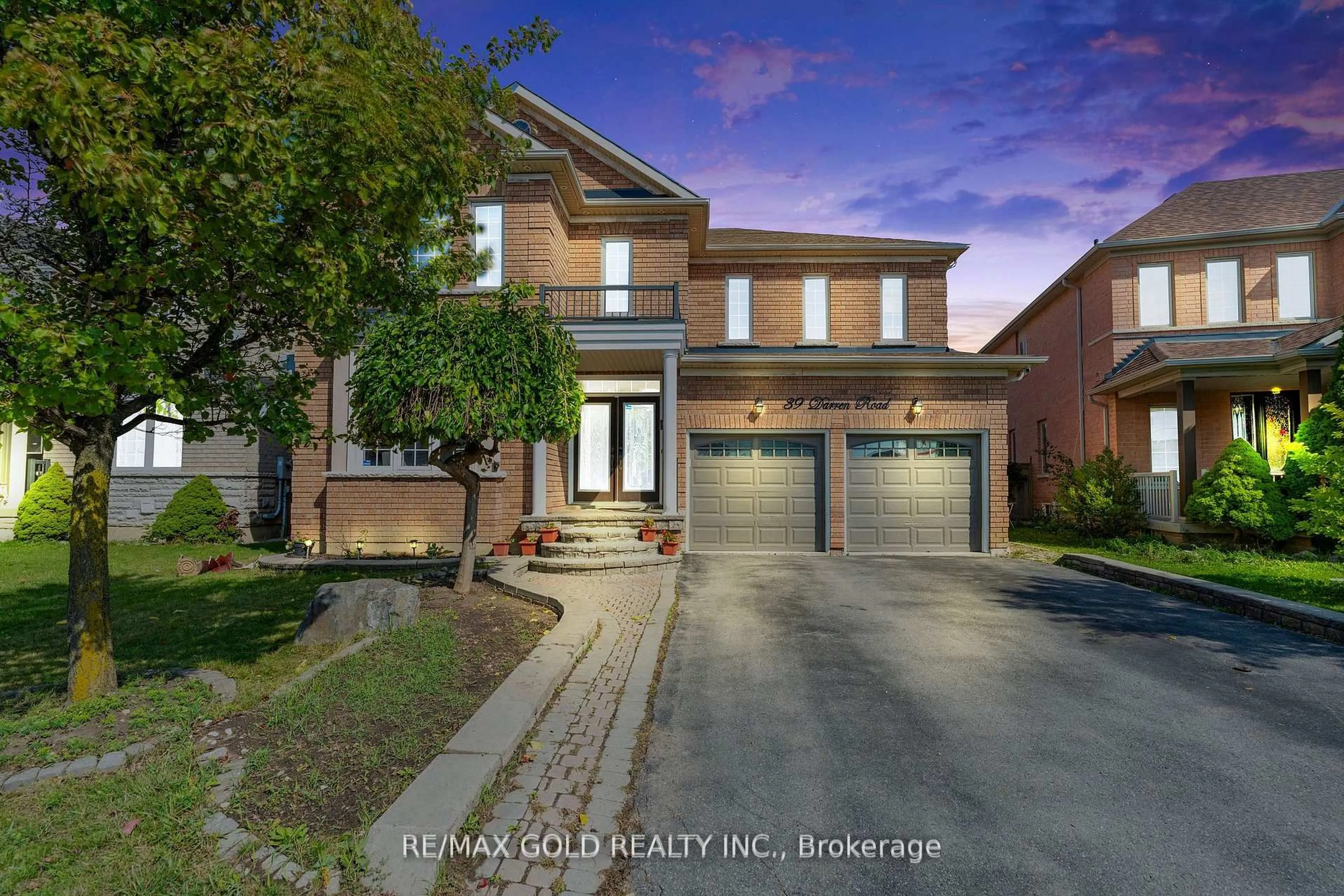 Home with brick exterior material, street for 39 Darren Rd, Brampton Ontario L6P 1Z5