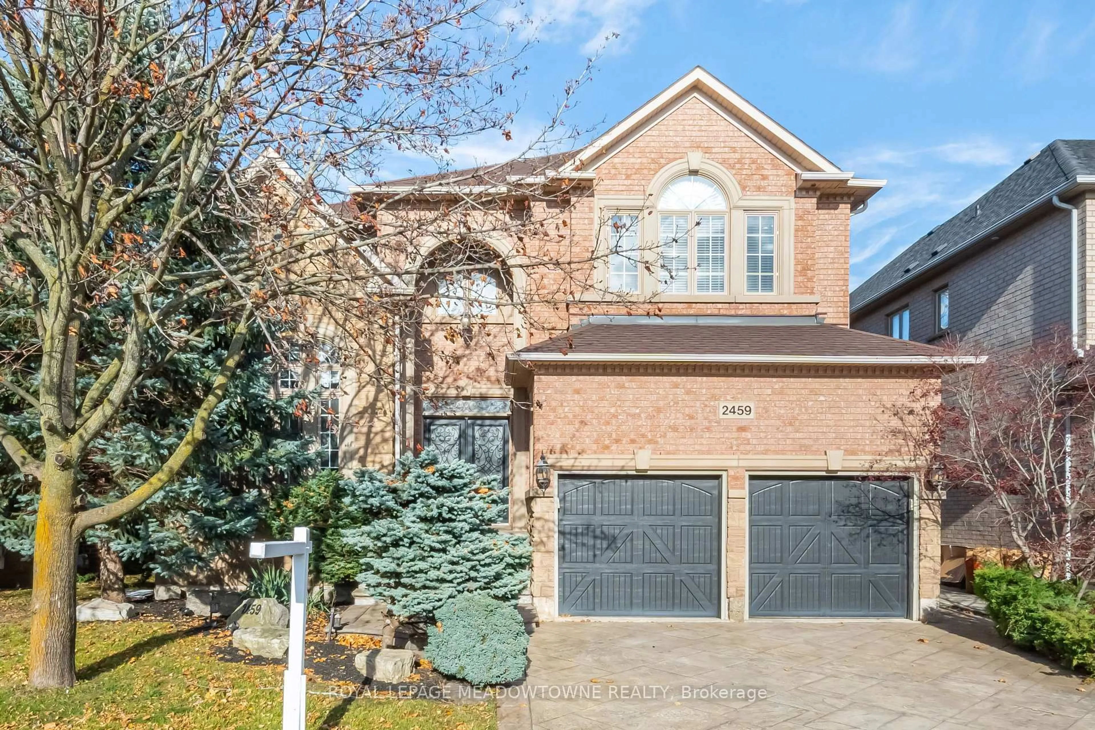 Home with brick exterior material, street for 2459 Meadowridge Dr, Oakville Ontario L6H 7R4