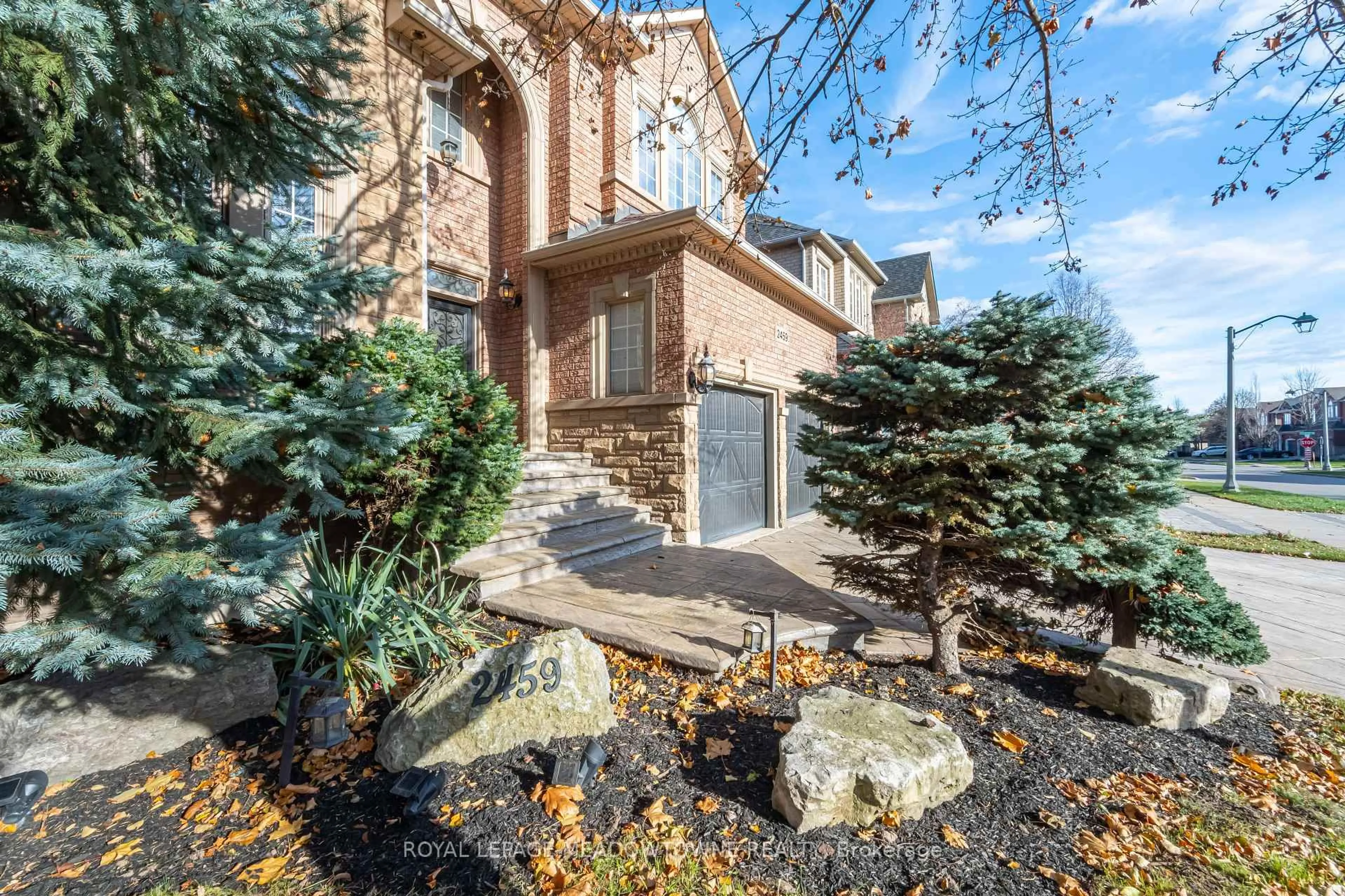 Unknown for 2459 Meadowridge Dr, Oakville Ontario L6H 7R4