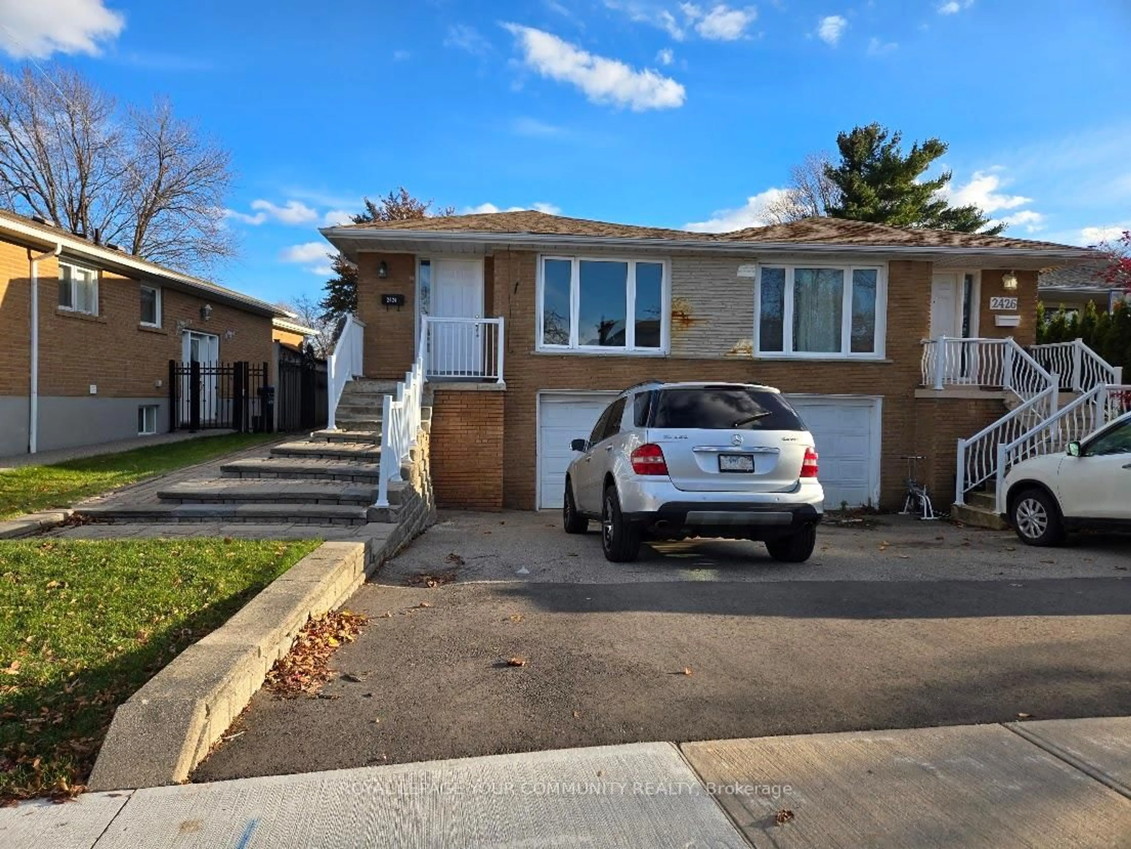 Unknown for 2424 Whaley Dr, Mississauga Ontario L5B 2B5