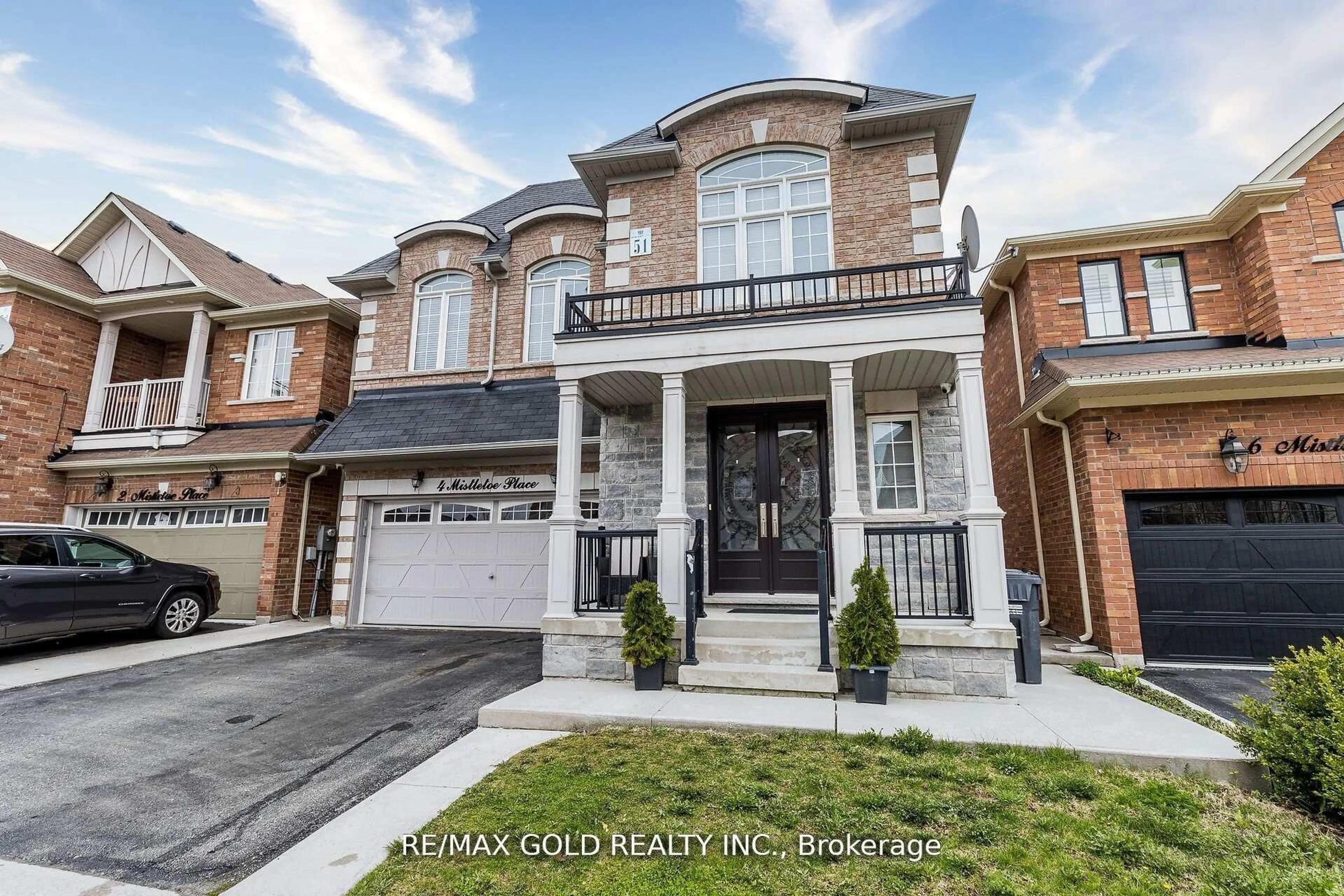 Home with brick exterior material, street for 4 Mistletoe Pl, Brampton Ontario L6Y 0G4