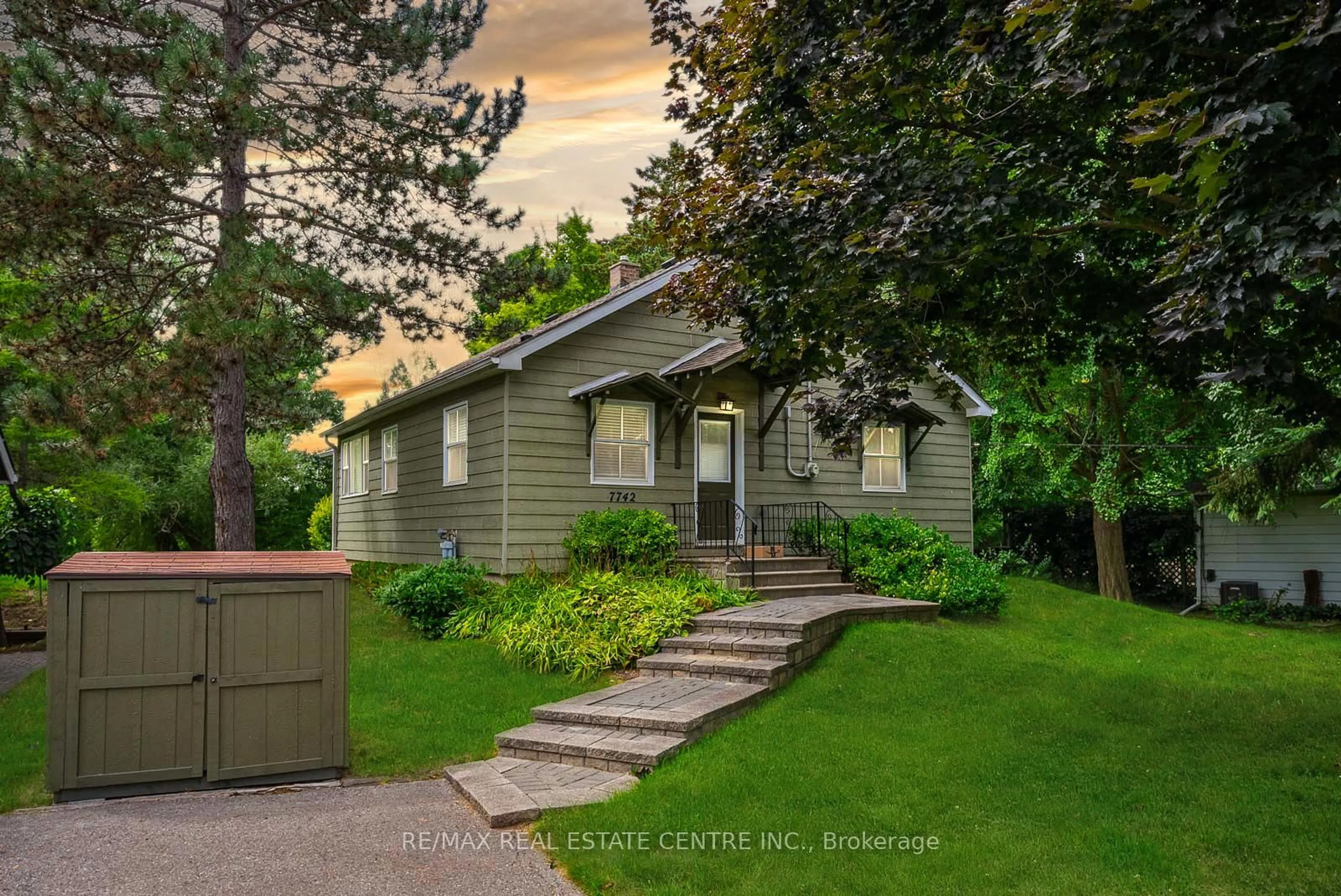 Unknown for 7742 Churchville Rd, Brampton Ontario L6Y 0H5