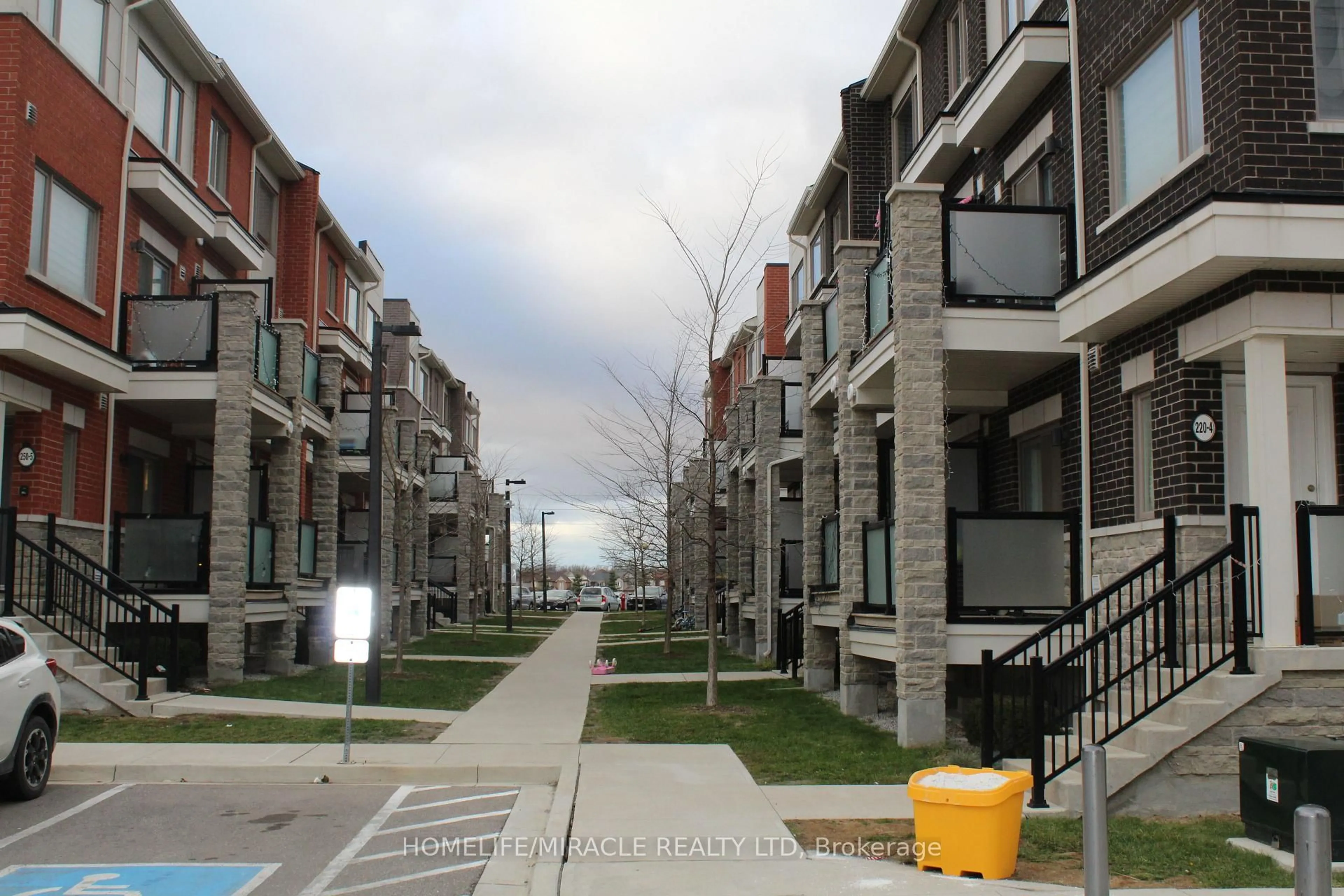 Unknown for 240 Lagerfeld Dr #5, Brampton Ontario L7A 5G9