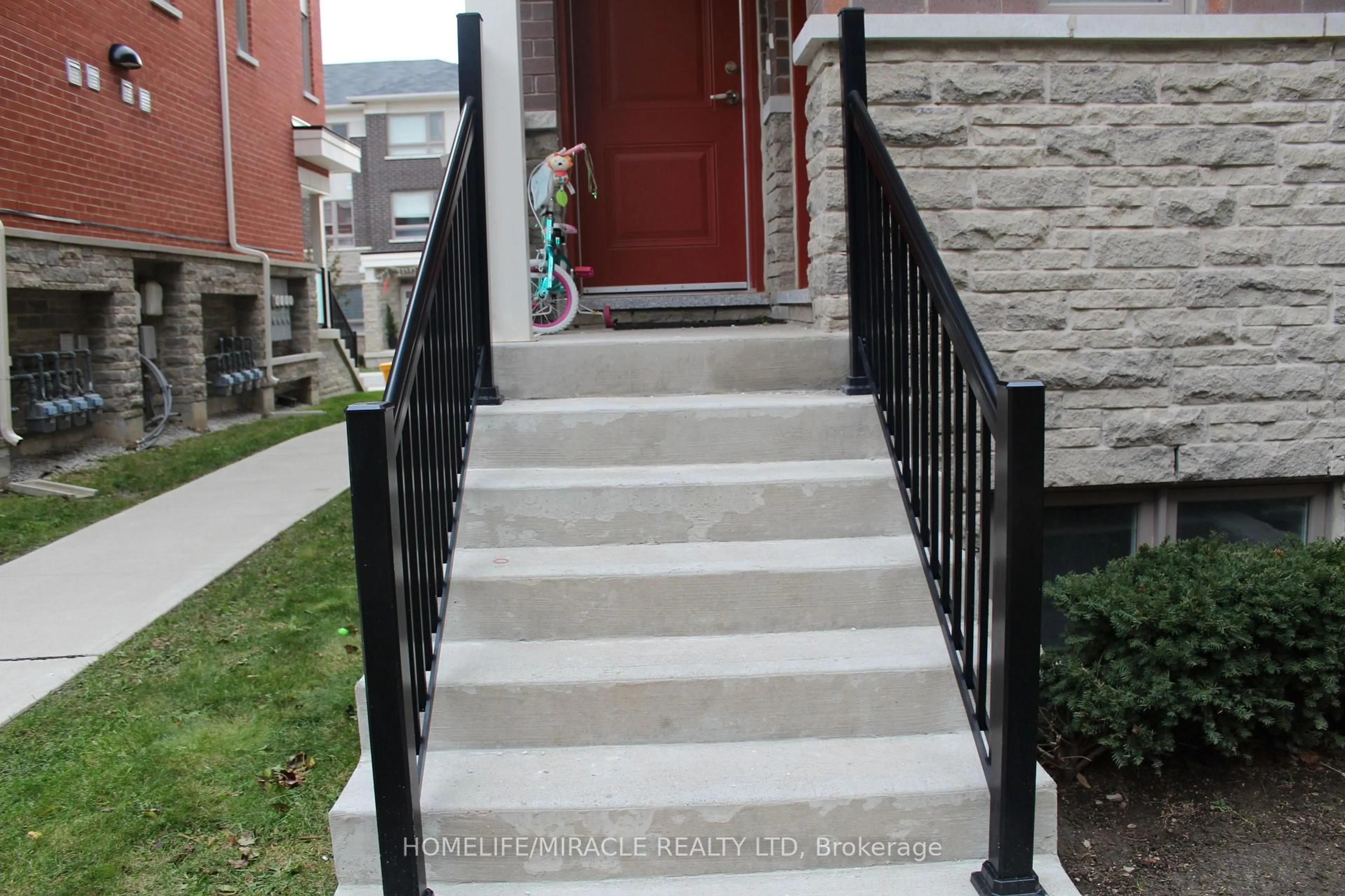 Stairs for 240 Lagerfeld Dr #5, Brampton Ontario L7A 5G9