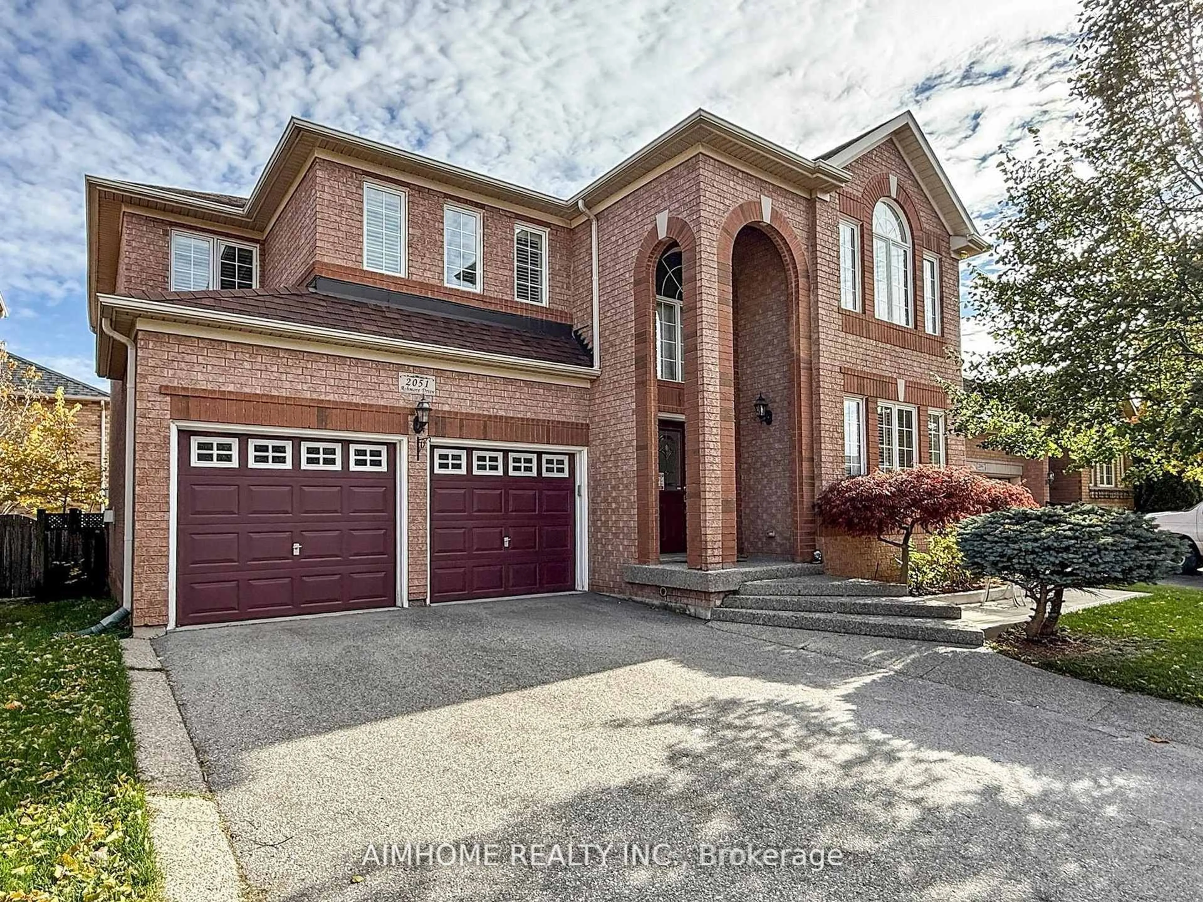 Home with brick exterior material, street for 2051 ASHMORE Dr, Oakville Ontario L6M 4T1