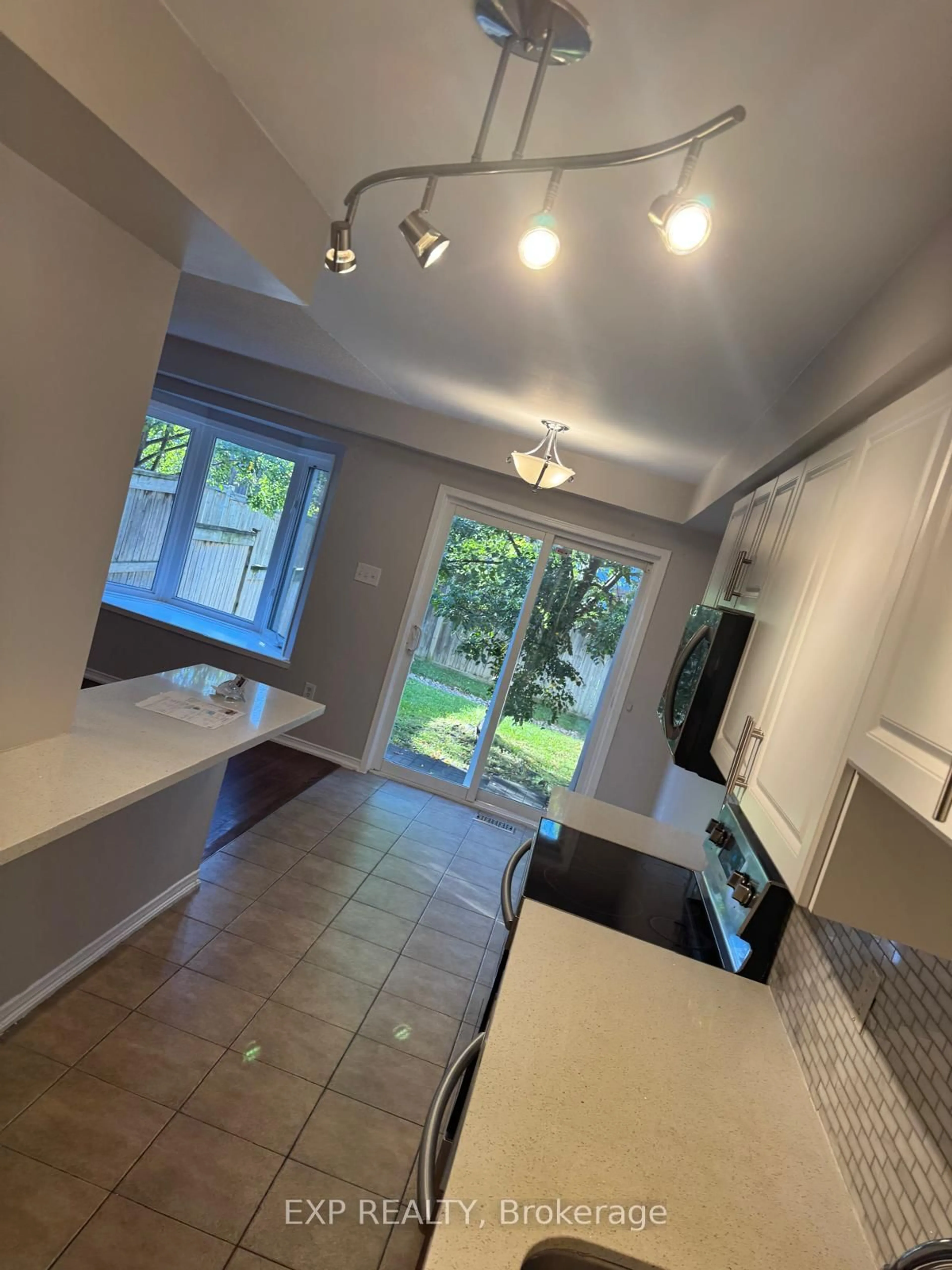 A pic of a room for 5255 Palmetto Pl #144, Mississauga Ontario L5M 0H2