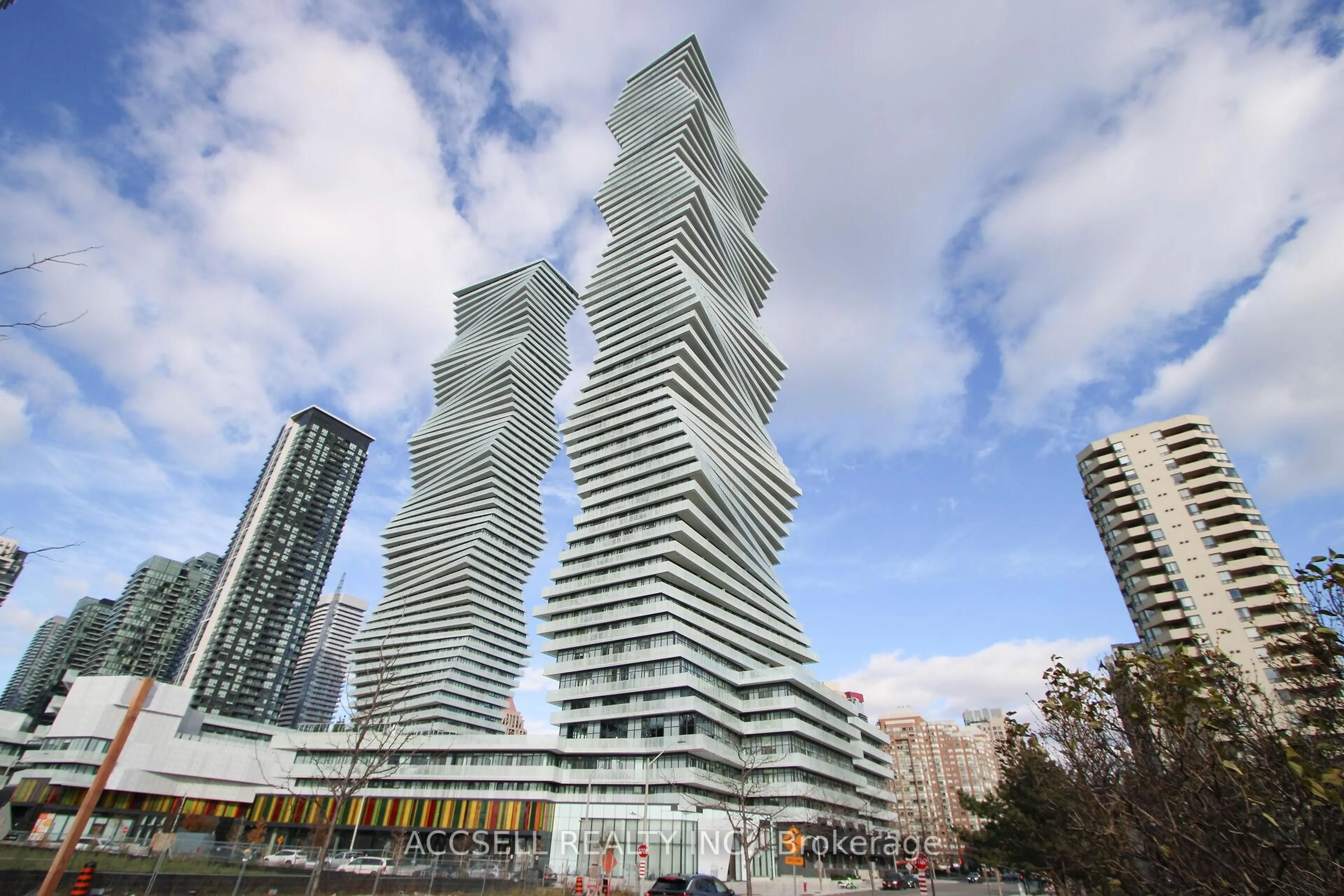 Unknown for 3883 quartz Rd #306, Mississauga Ontario L5B 4M6