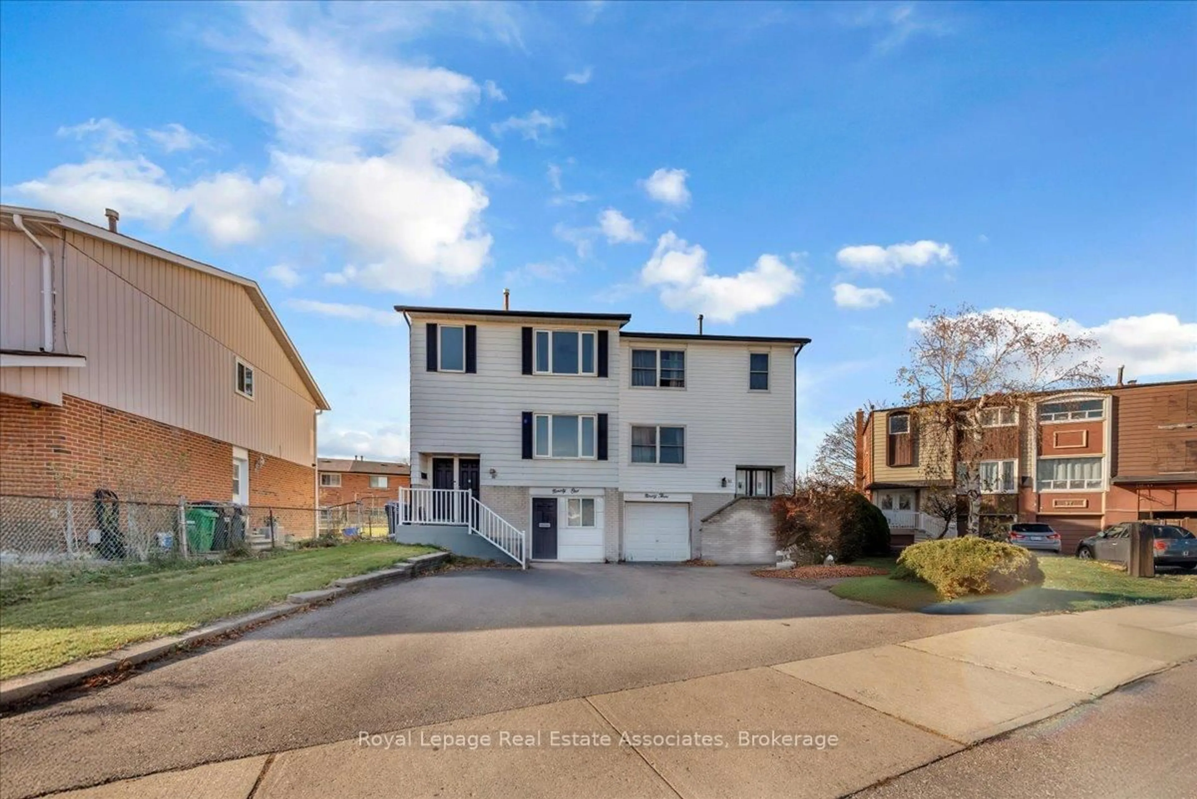 A pic from outside/outdoor area/front of a property/back of a property/a pic from drone, street for 91 Bruce beer Dr, Brampton Ontario L6V 2Z7