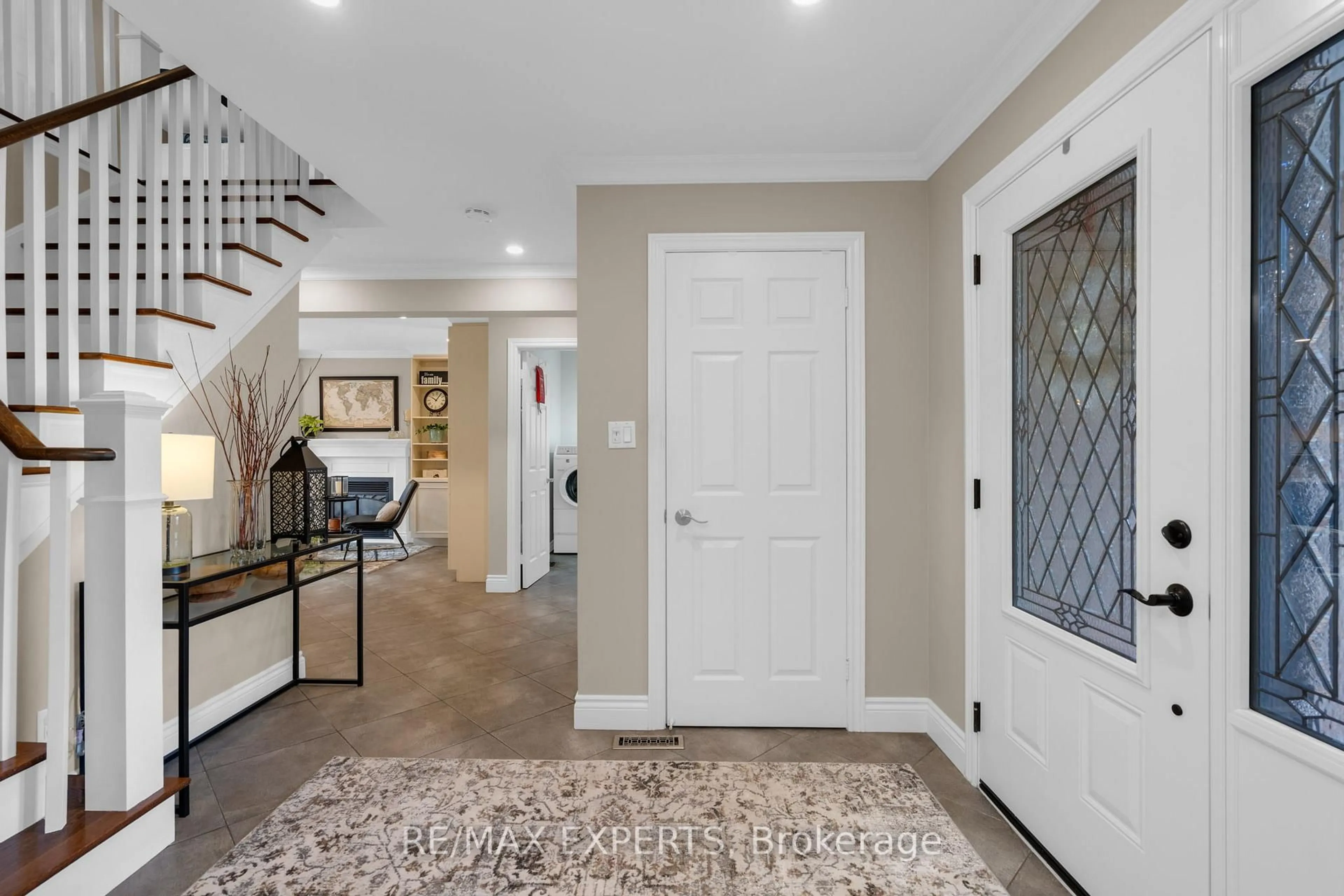 Indoor entryway for 34 Goodfellow Cres, Caledon Ontario L7E 5X4