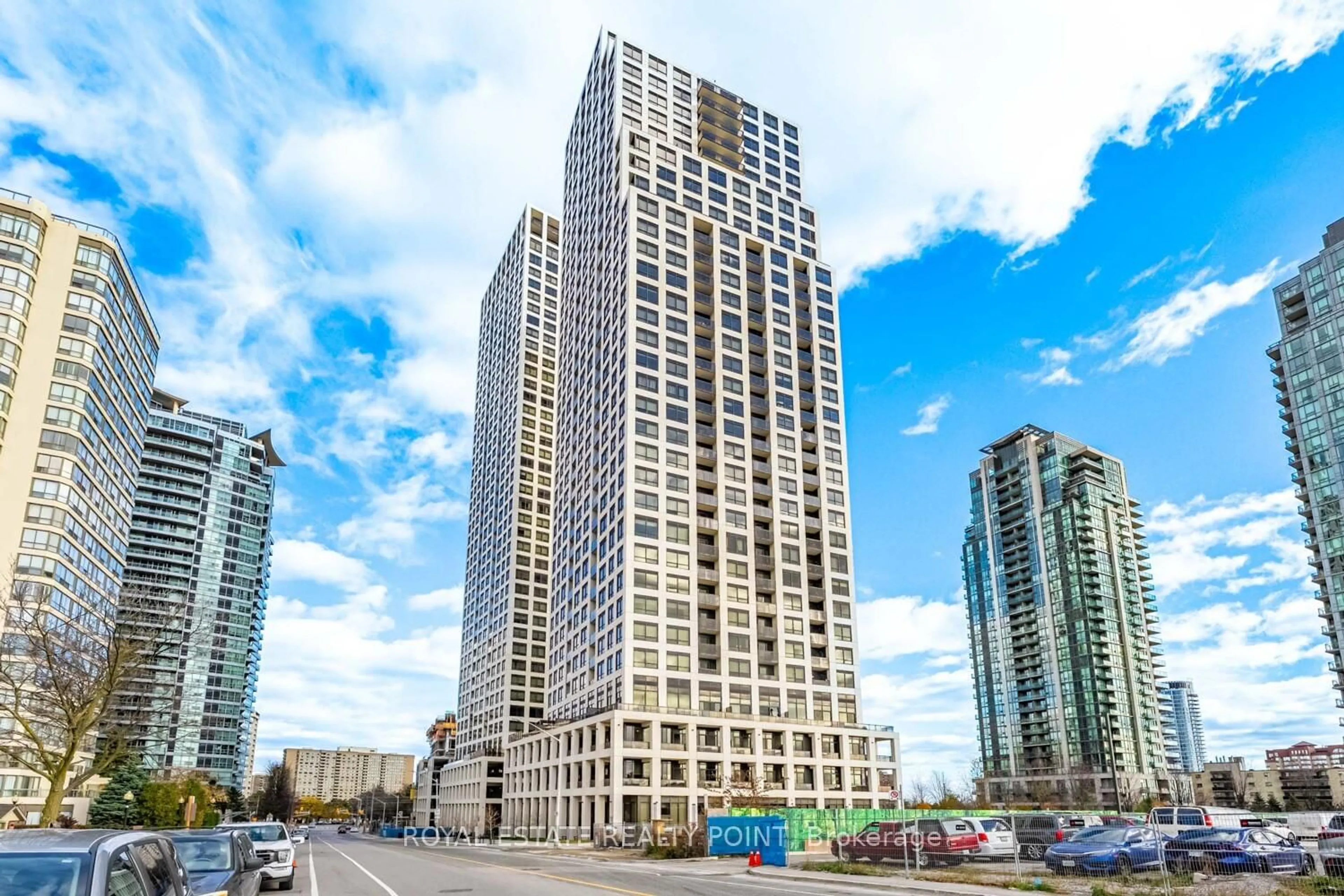 Unknown for 36 Elm Dr #3702, Mississauga Ontario L5B 0N3