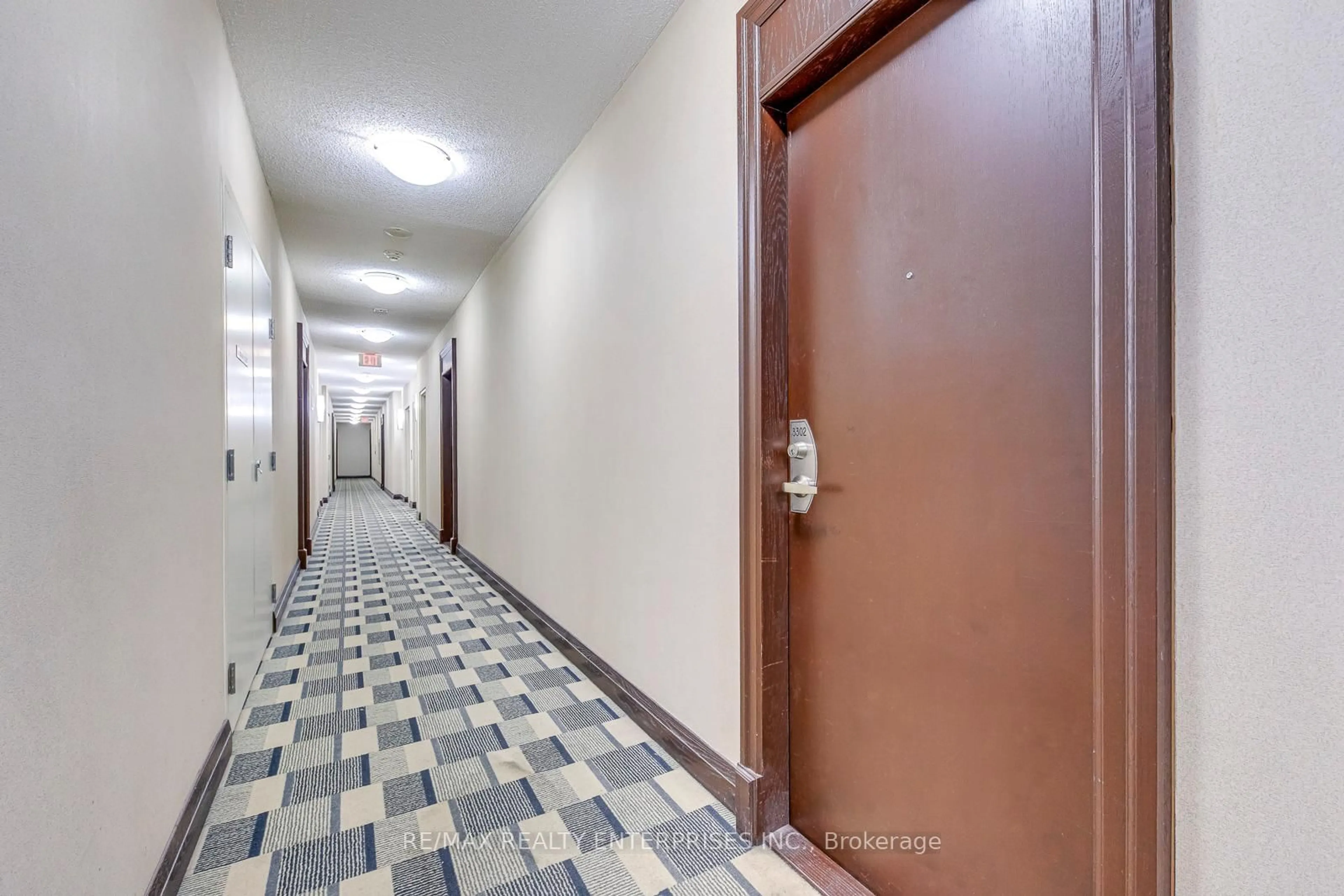 Indoor foyer for 208 Enfield Pl #3302, Mississauga Ontario L5B 0G8