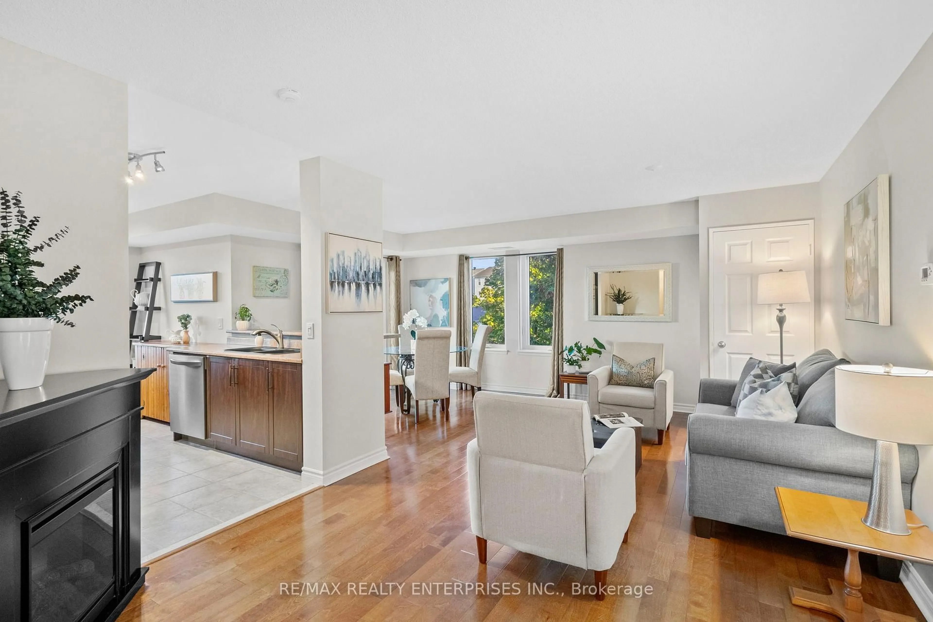 Open concept kitchen, unknown for 2300 Parkhaven Blvd #303, Oakville Ontario L6H 6V9