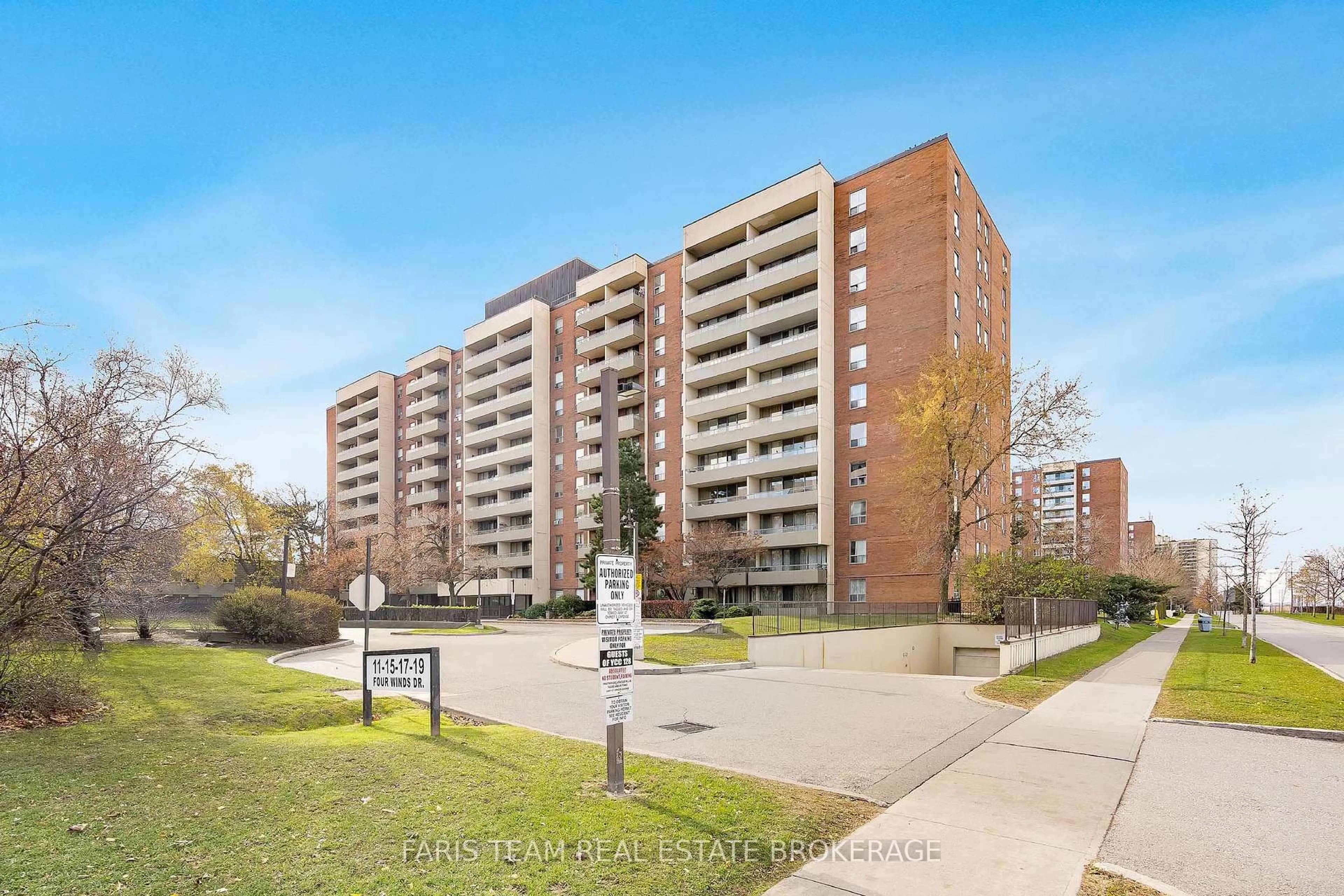 A pic from outside/outdoor area/front of a property/back of a property/a pic from drone, street for 19 Four Winds Dr #104, Toronto Ontario M3J 2S9
