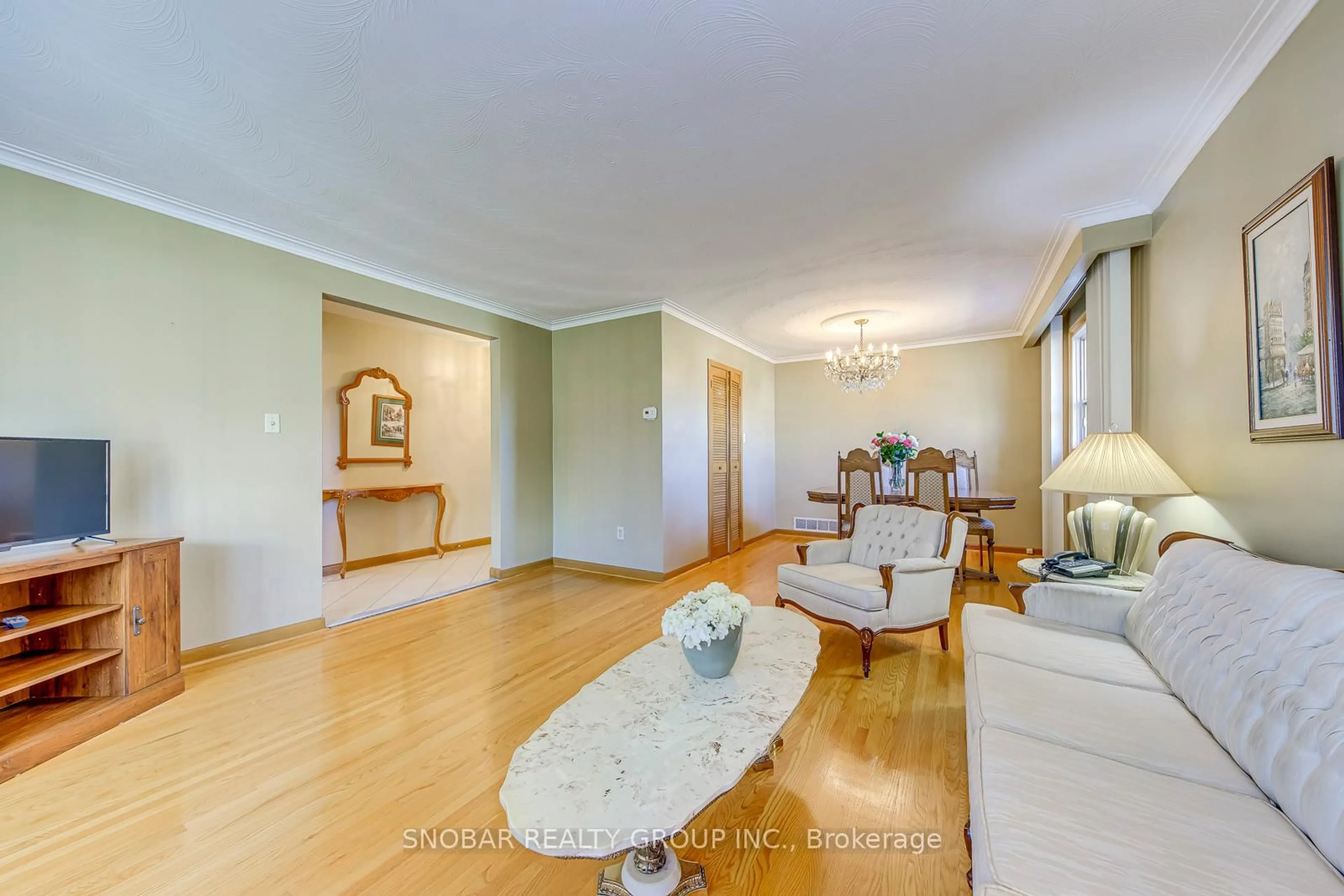 Living room with furniture, unknown for 51 Westwynd Crt, Toronto Ontario M9R 2M1