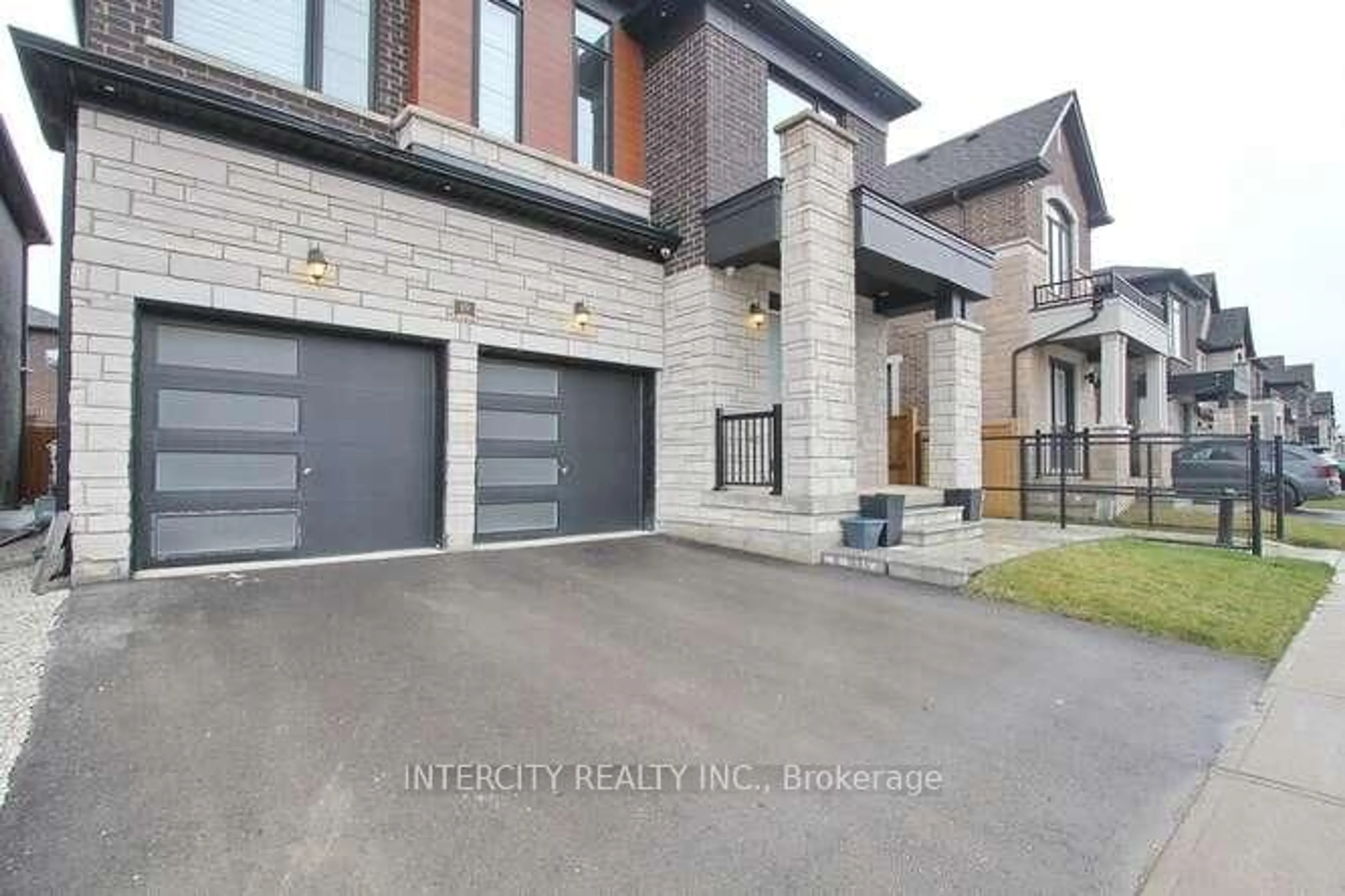 Home with brick exterior material, street for 19 Galvin Ave, Caledon Ontario L7C 4M5