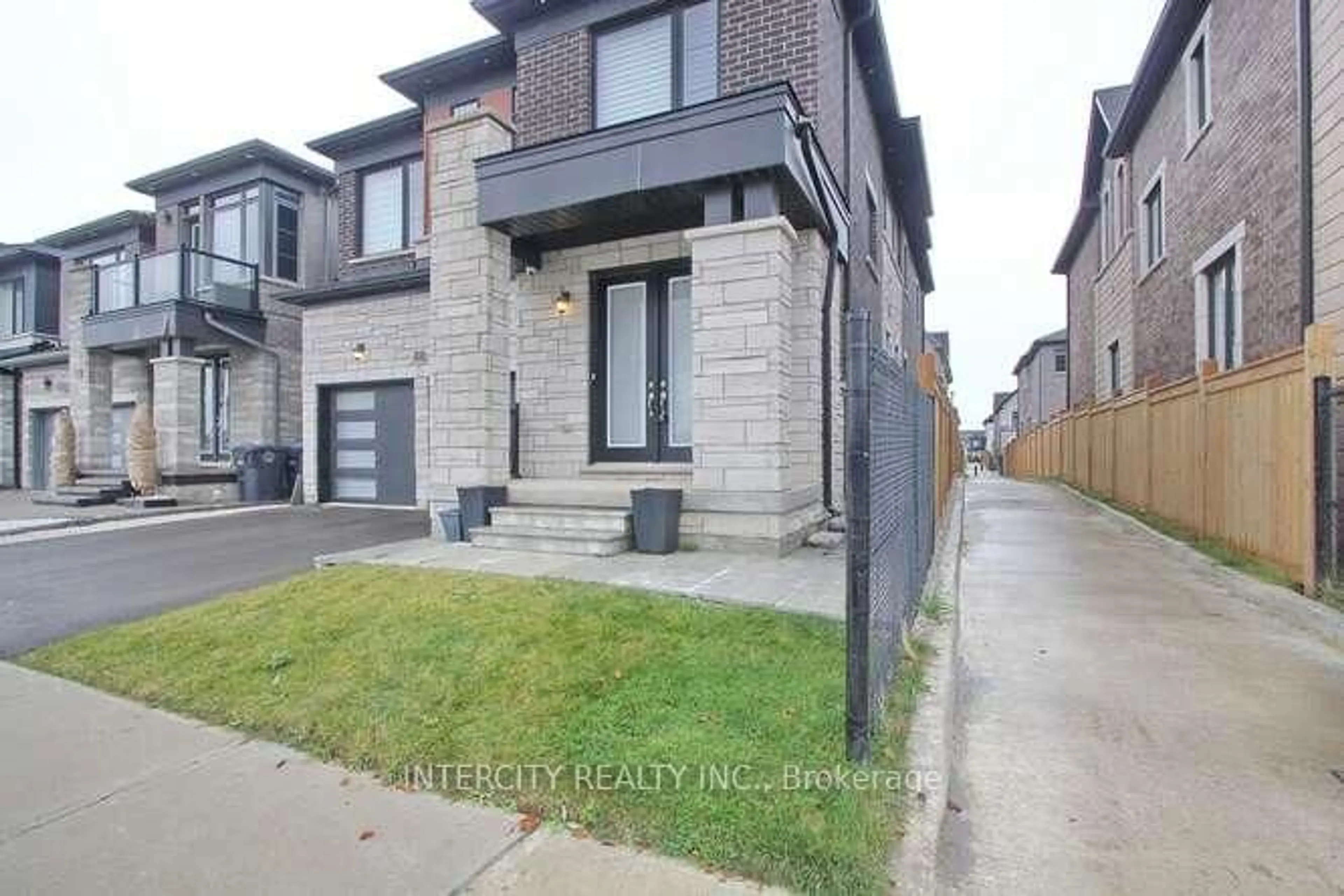 Home with brick exterior material, street for 19 Galvin Ave, Caledon Ontario L7C 4M5