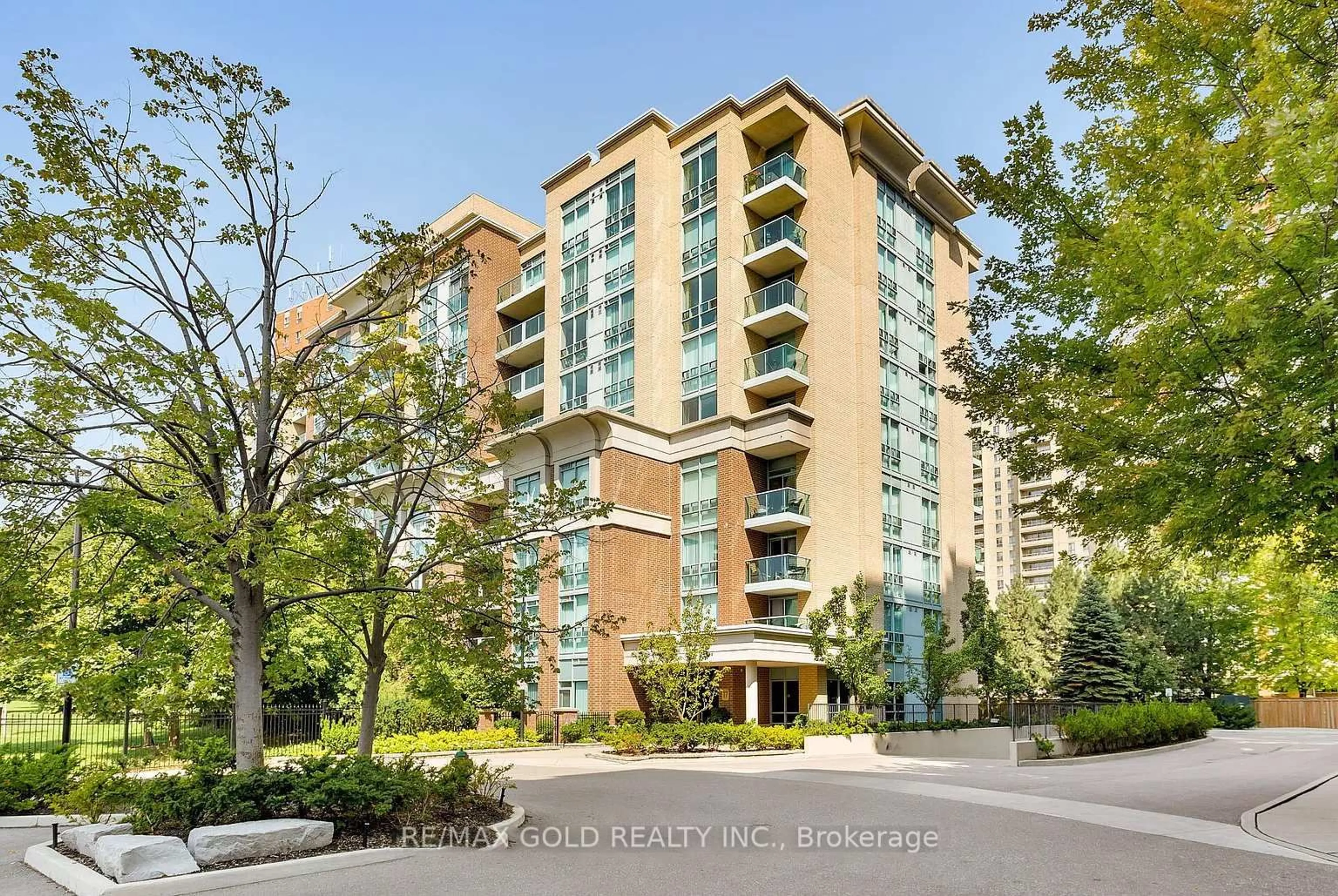 Unknown for 17 Michael Power Pl #211, Toronto Ontario M9A 5G5