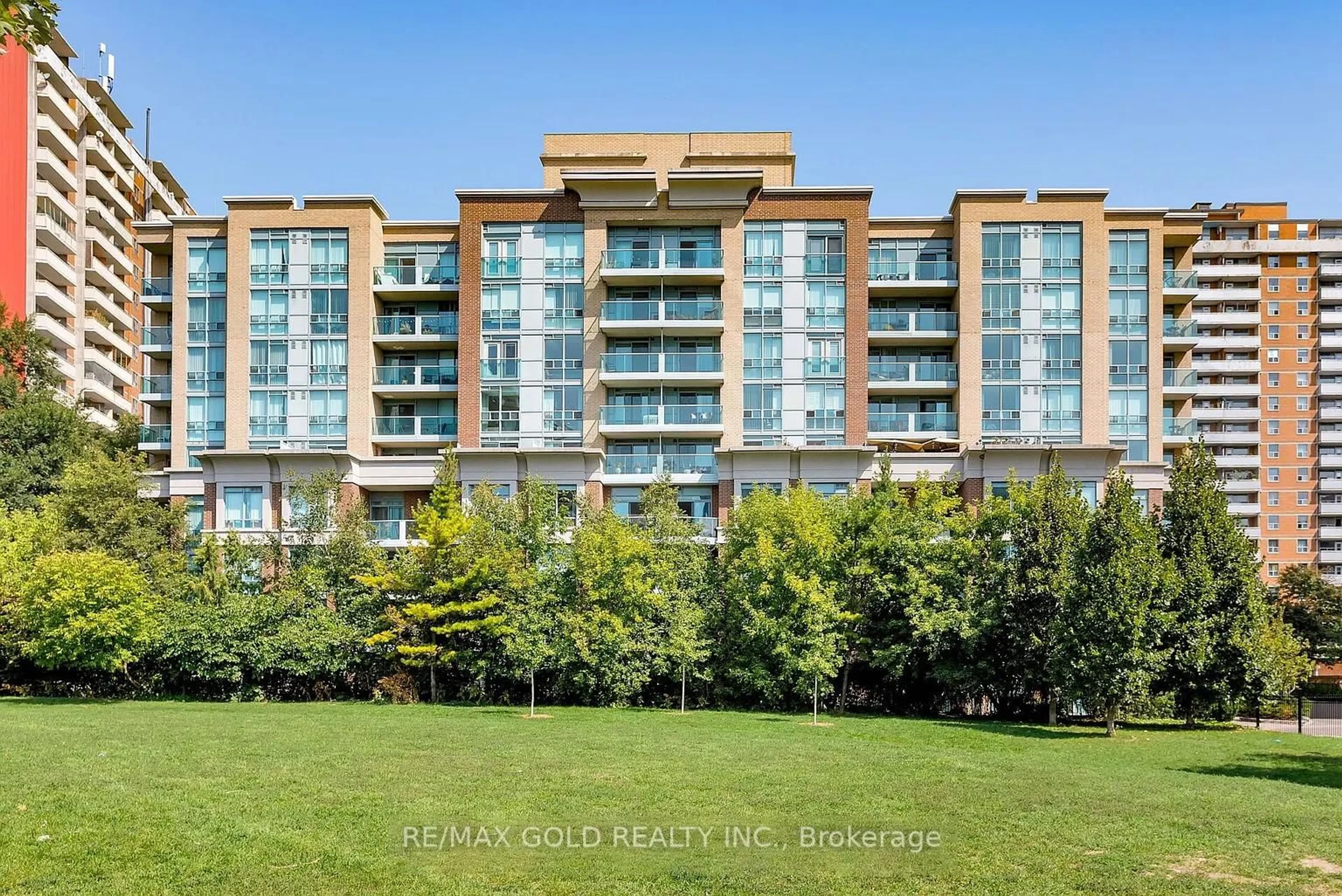 Unknown for 17 Michael Power Pl #211, Toronto Ontario M9A 5G5